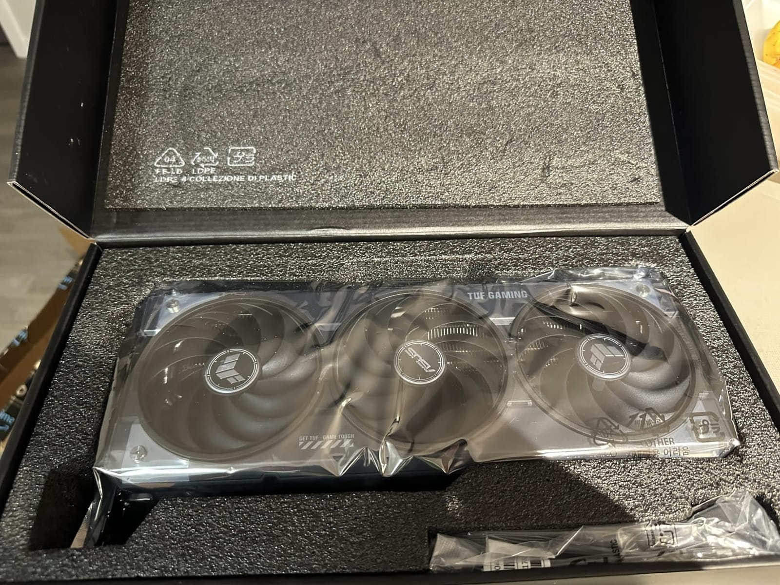 ASUS TUF Gaming GeForce RTX 5070 Ti 16GB GDDR7 OC Edition Graphics Card customer photo 1