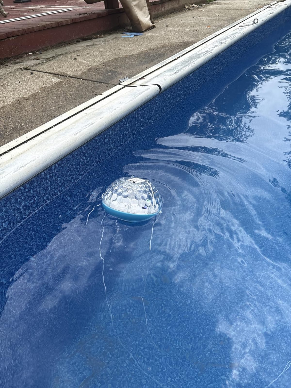 Bluetooth Pool Speaker w/Colorful Pool Fountain Light, 3 in 1 Floating Pool Speaker Loud Sound, IP68 Waterproof Floating Hot Tub Speakers, Bluetooth 5.4, 24H Playtime Pool Wireless Speakers customer photo 1