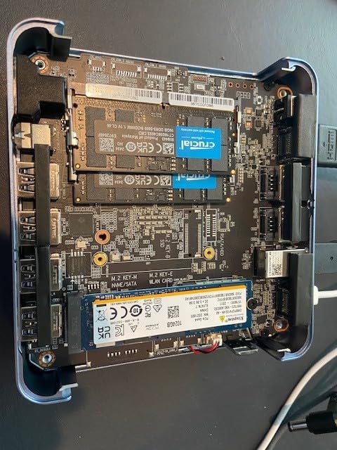 GEEKOM AX8 Max Silent Mini PC, Ryzen 7 8745HS, DDR5 16GB 1TB SSD customer photo 1