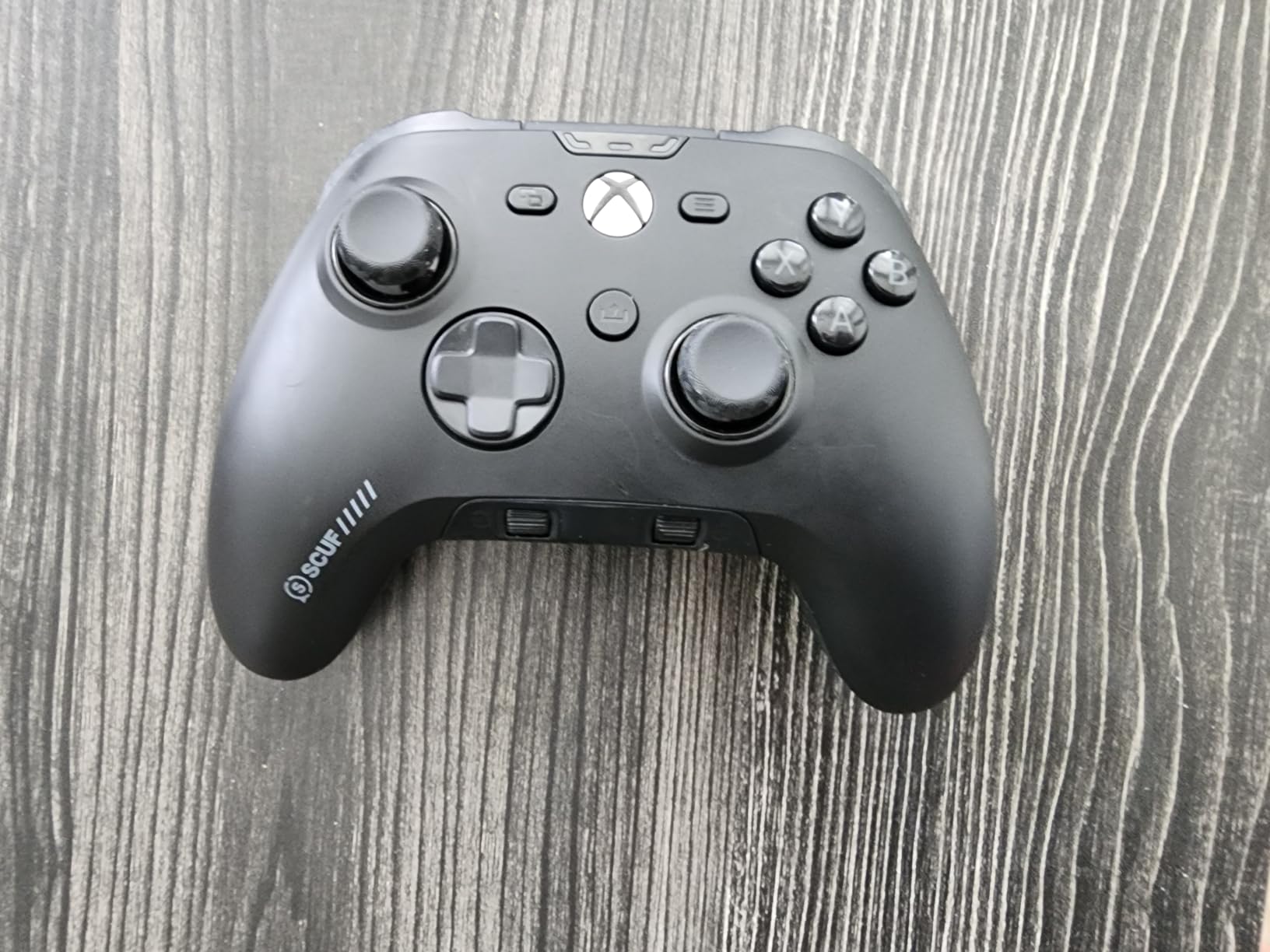 SCUF VALOR PRO Wired Performance Xbox Controller – Customizable Back Paddles, Instant Triggers, Hall Effect Thumbsticks, Audio Controls, Xbox Series X|S, Xbox One, Windows PC – Black customer photo 1