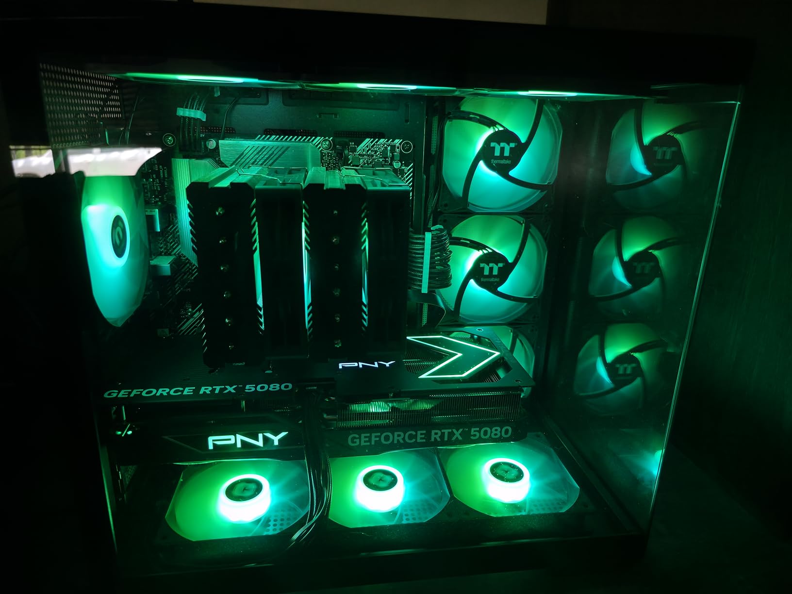 PNY NVIDIA GeForce RTX™ 5080 Epic-X RGB™ OC Triple-Fan Graphics Card customer photo 1