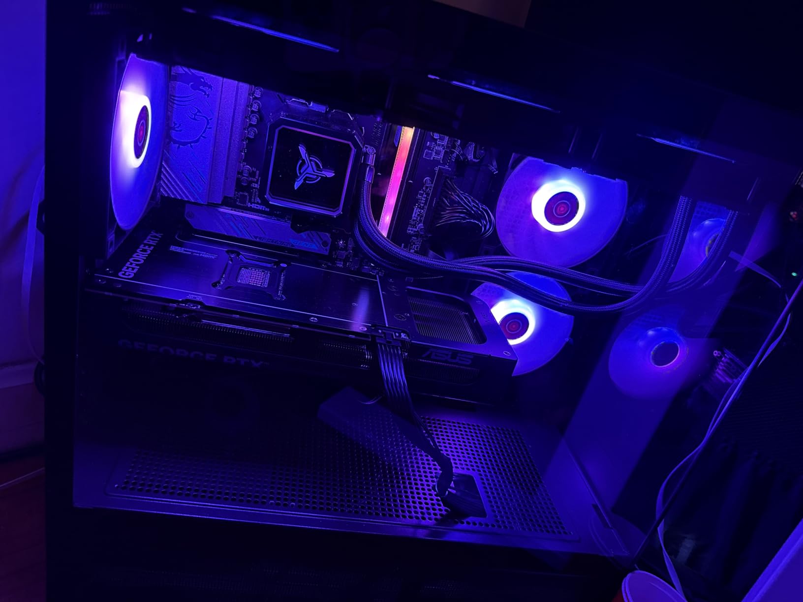 Skytech Azure 3 Gaming PC Desktop, Ryzen 7 9800X3D 4.7 GHz (5.2 GHz Turbo), NVIDIA RTX 5080 16GB, X670 Board, 2TB NVMe SSD, 32GB DDR5 RAM 6000 RGB, 850W Gold ATX 3 PSU, 360mm ARGB AIO, Wi-Fi, Win 11 customer photo 1