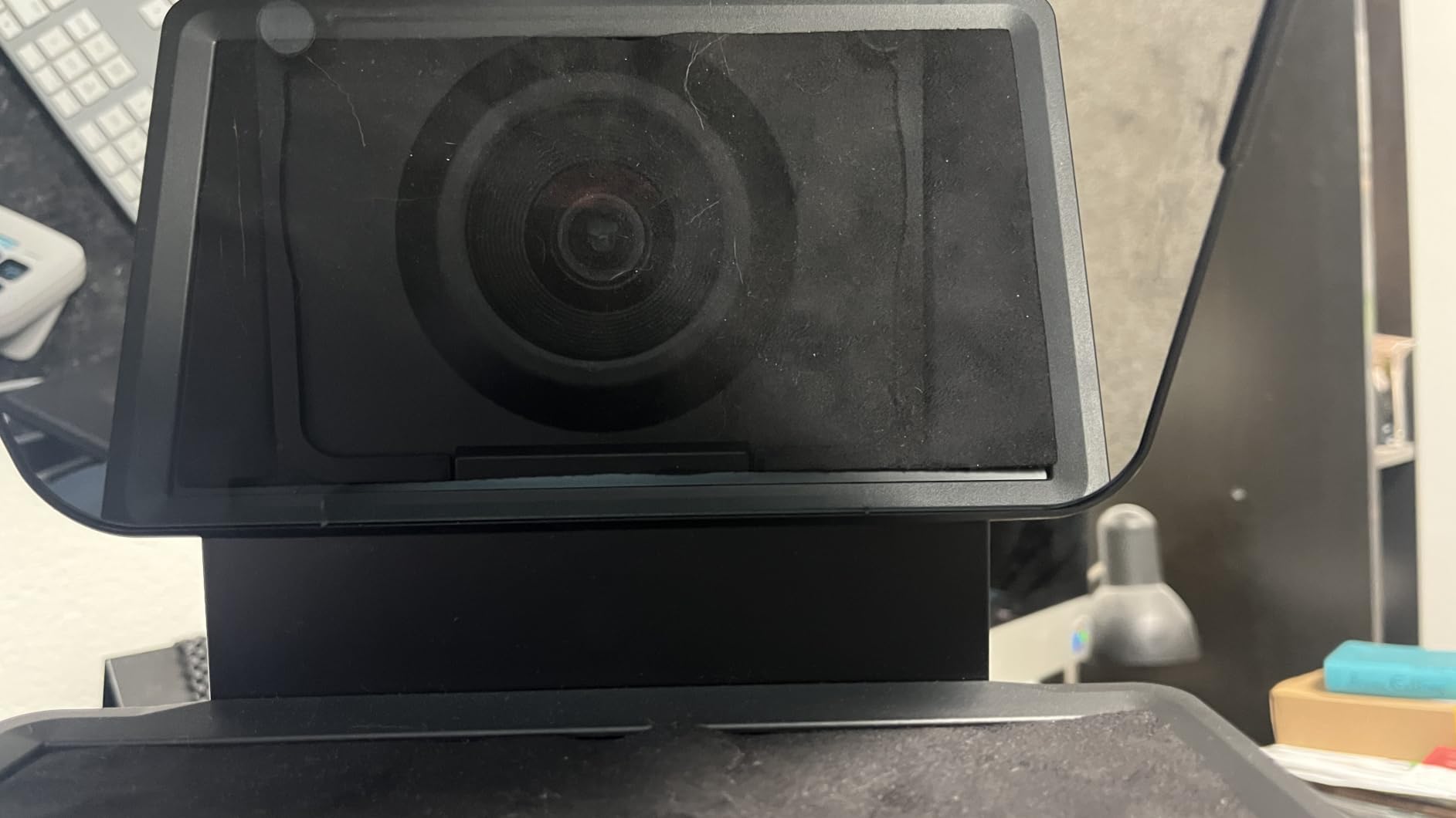 Elgato Facecam 4K, 4K60 Studio Webcam, DSLR-Like Control customer photo 1