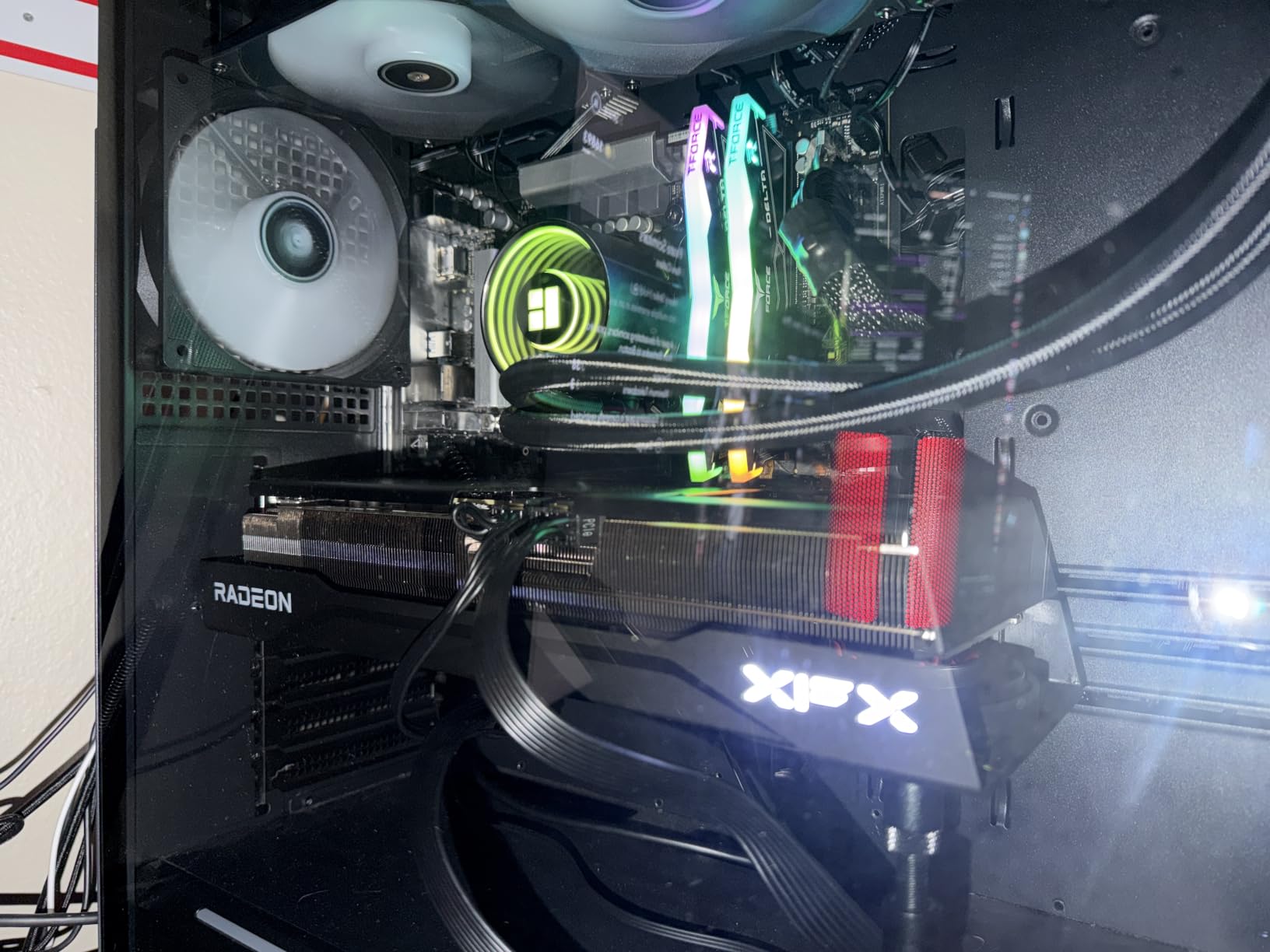 XFX Swift AMD Radeon RX 9070XT Triple Fan Gaming Edition with 16GB GDDR6 HDMI 3xDP, AMD RDNA 4 RX-97TSWF3BA customer photo 2
