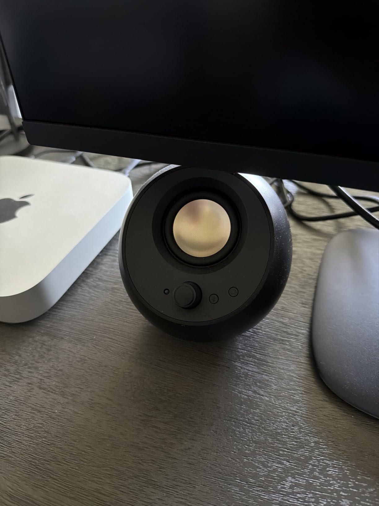 Creative Pebble Pro, 2.0 USB-C Desktop Speakers, RGB, Black customer photo 1