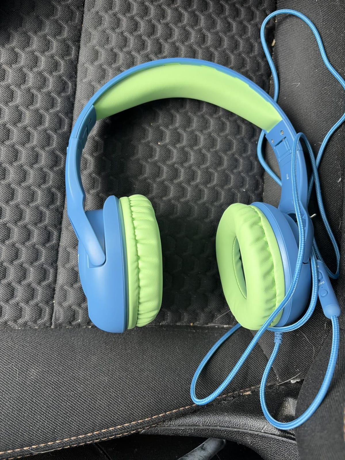 Acer Kids Headphones for School, 85-94dB Limiter, 3.5mm Jack, w/Mic HK03 customer photo 1