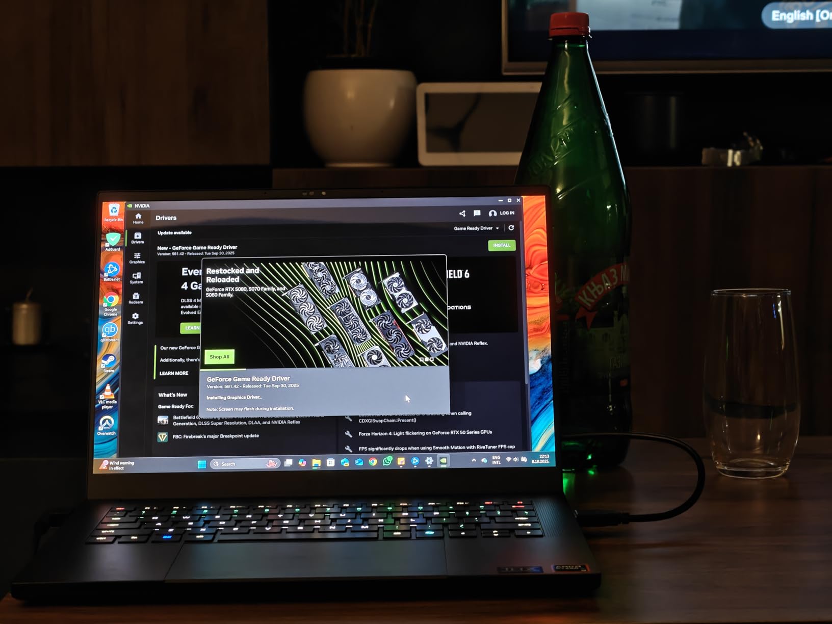 Razer Blade 14 (2025) Gaming Laptop, RTX 5070, 32GB DDR5 RAM, 1TB, Black customer photo 1