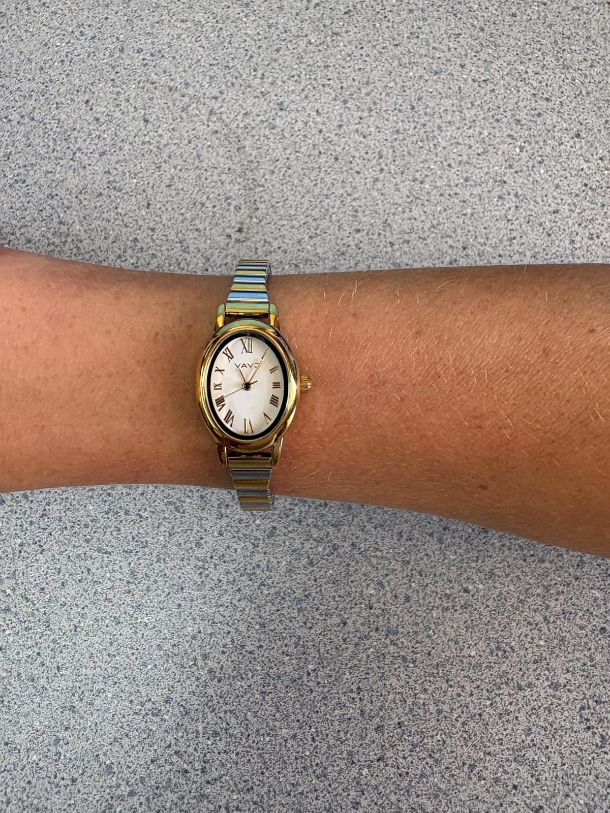 Small Gold Watches for Women,Analog Womens Watch with Stainless Steel Expansion Band,Oval Case Roman Dial,Water Resistant customer photo 1