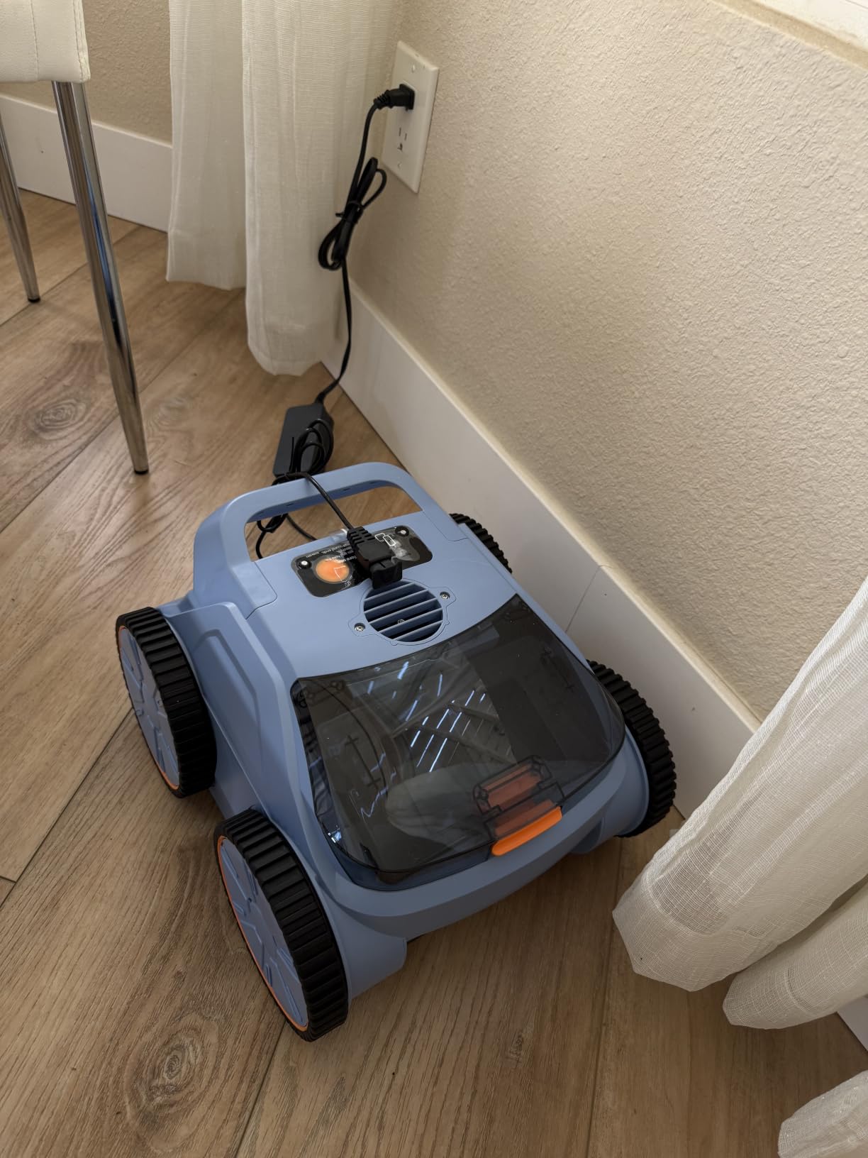 (2026 Upgrade) SAT 25 Cordless Robotic Pool Vacuum, AI Sonar Navigation, 180 Mins Runtime, Wall Climbing Auto Cleaner for Inground Pools - Not Fit for Pools with Sharp Steps or Raised Floor Drains customer photo 1