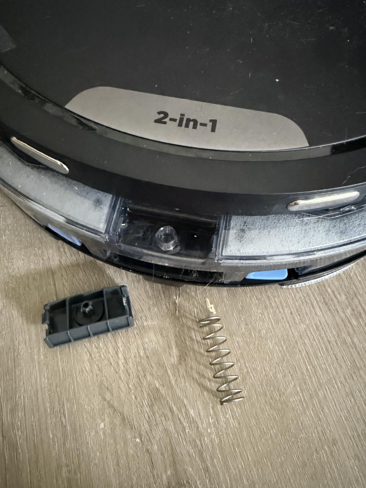 Shark Navigator Robot Vacuum, 30-Day Self-Emptying Base, White, AV2110S customer photo 1