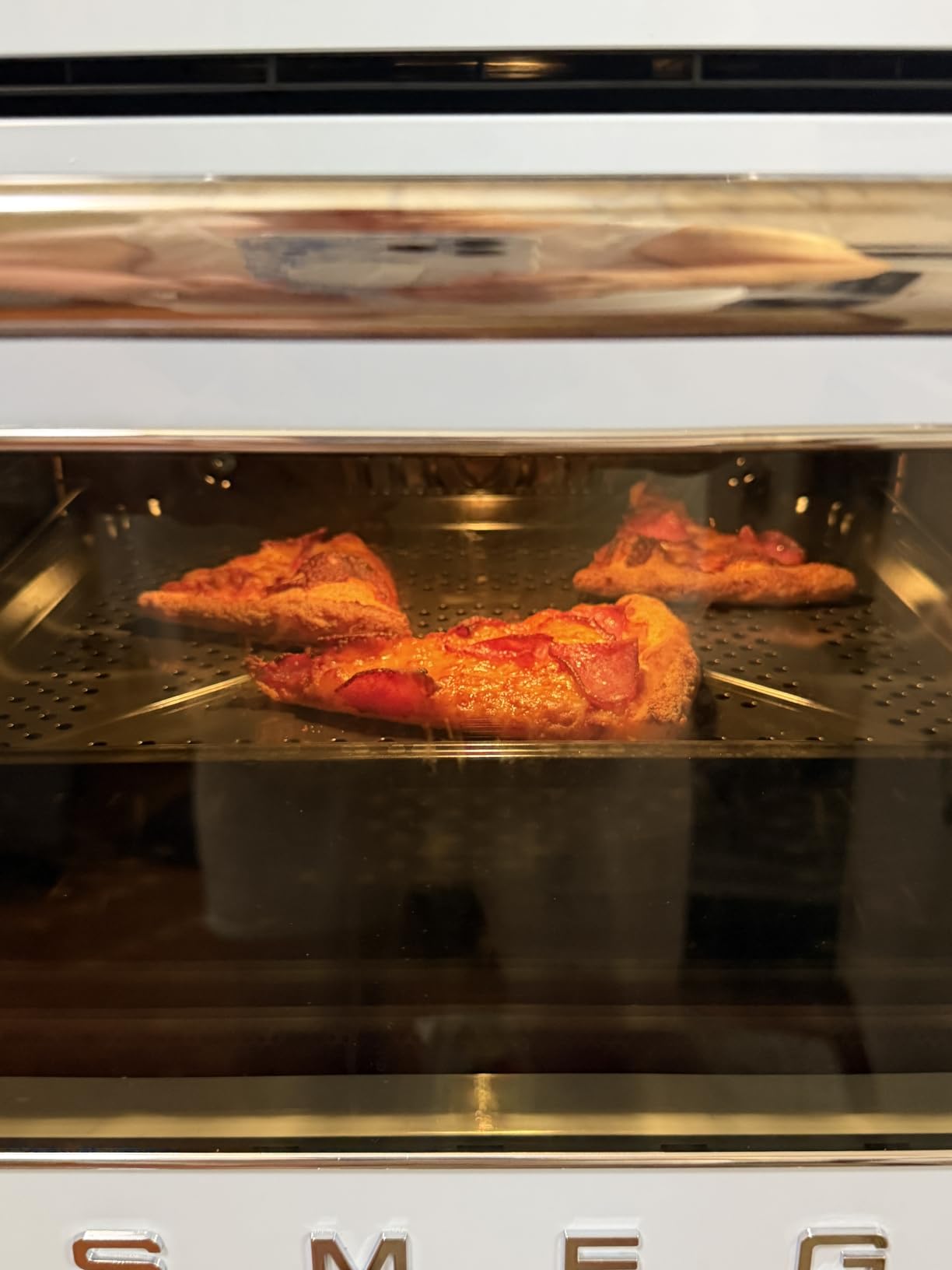 SMEG COF01Countertop Combi Oven - Multi-Function Grill, Air Fry, Steam, Bake, Convection, Defrost, and Warm, 10 Cooking Functions - Made In Italy (Black) customer photo 1