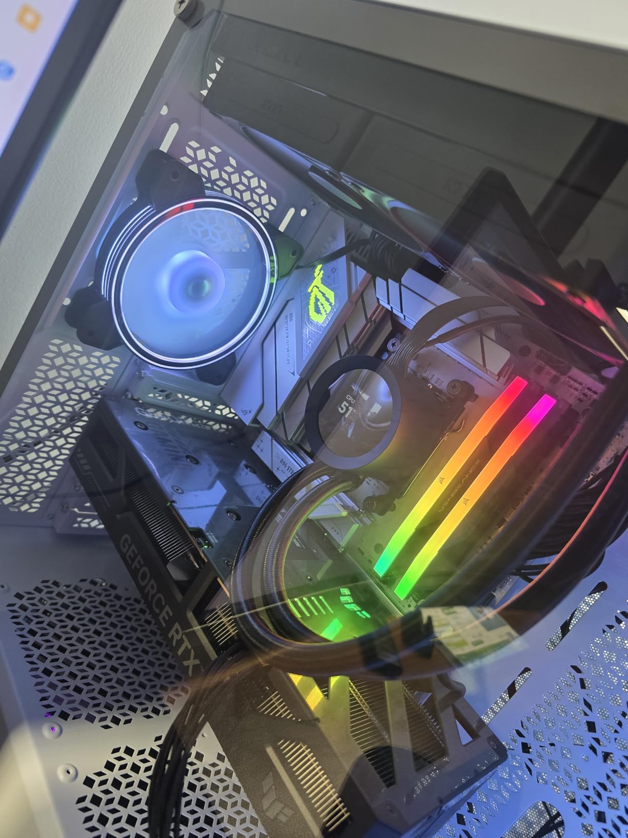 NZXT Kraken Plus 360-360mm AIO CPU Cooler, LCD - Black customer photo 1