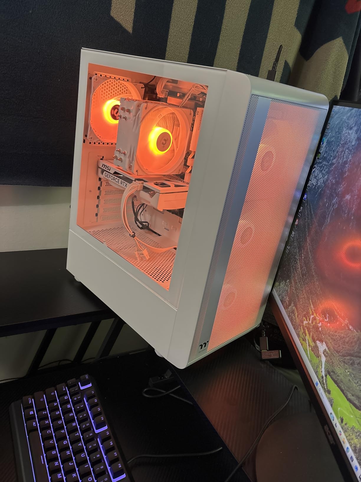 Thermaltake LCGS Quartz i1460 Gaming Desktop (Intel Core™ i5-14400F, ToughRam DDR4 3600Mhz 16GB RGB Memory, NVIDIA GeForce® RTX 5060, 1TB NVMe M.2, WiFi, Windows 11) S2QT-B760-560-LCS customer photo 2