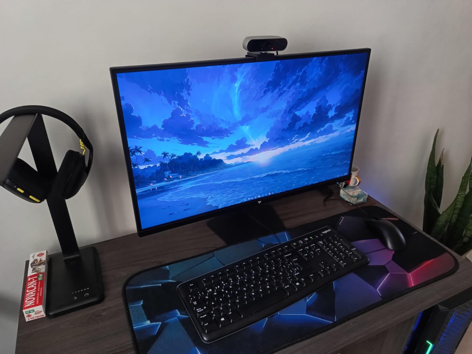 KTC 27 Inch Gaming Monitor 220Hz, 2K QHD Monitor 1ms w/Speakers H27T22C-3 customer photo 2