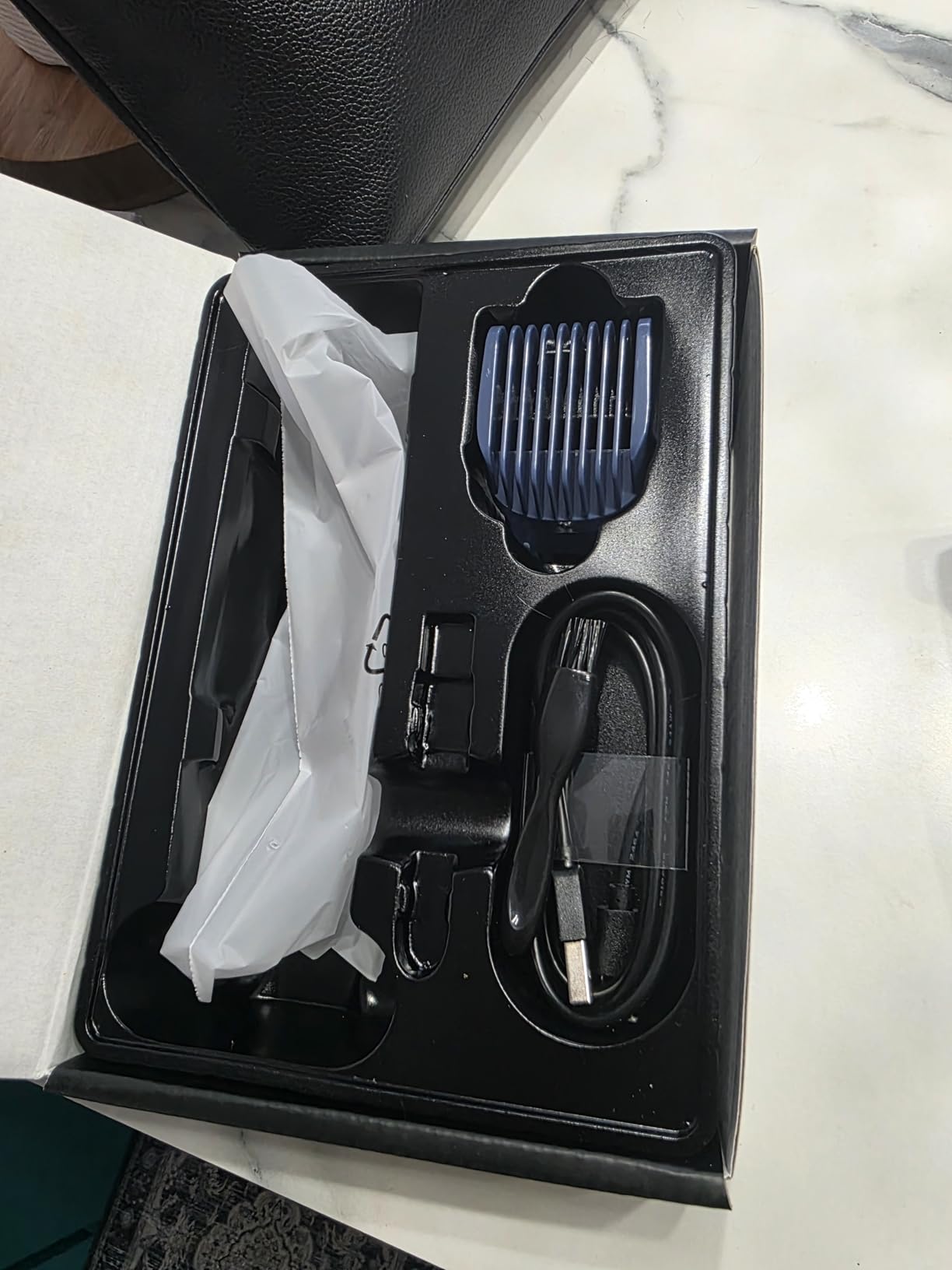 Vaccum Beard Trimmer for Men USB-C Rechargeable,Beard Trimmers with 2 Comb customer photo 2