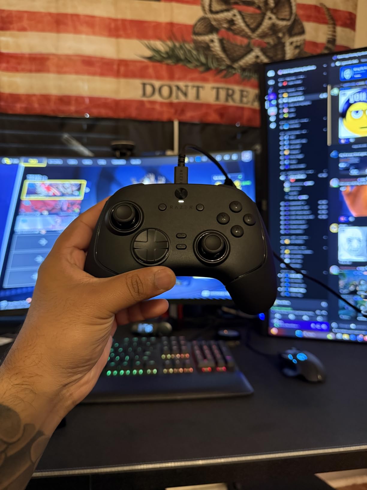 Razer Wolverine V3 Pro 8K PC Wireless Gaming Controller, Black customer photo 1