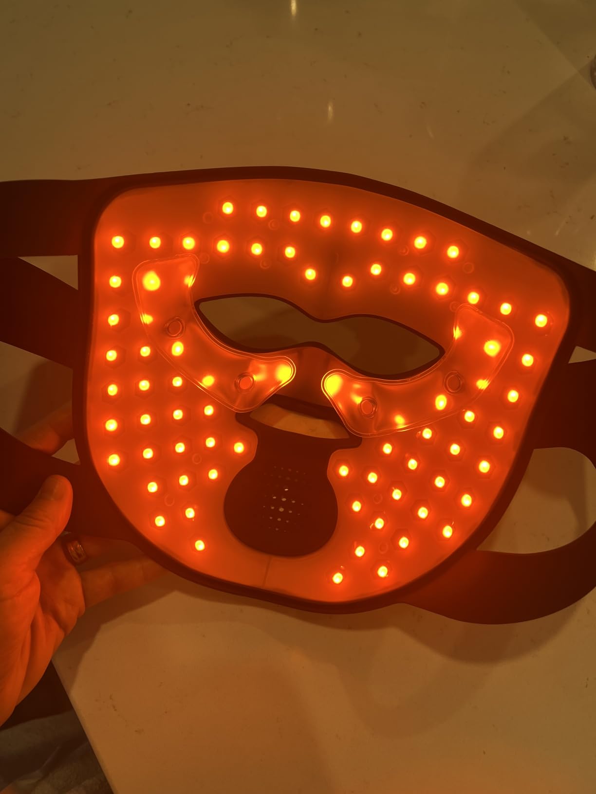 INIA GLOW 4D Wireless Red Light Therapy Mask for Face, Dual NIR, 320 LEDs customer photo 1