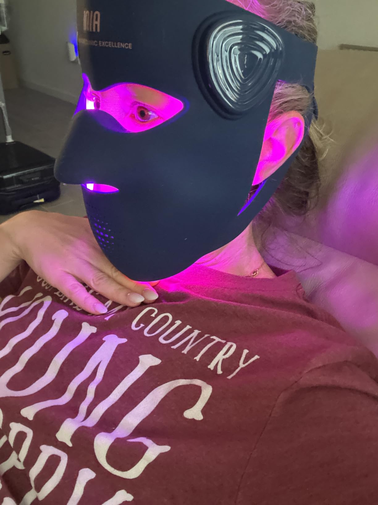 INIA GLOW 4D Wireless Red Light Therapy Mask for Face, Dual NIR, 320 LEDs customer photo 2