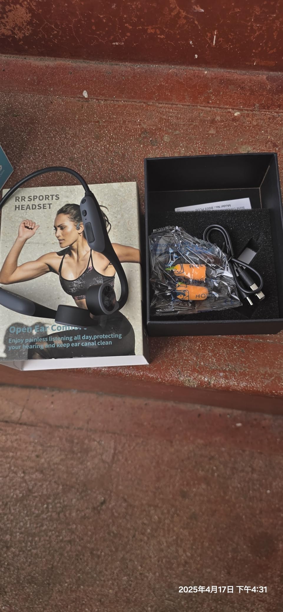 Swimming Headphones Waterproof Bone Conduction Headphone Underwater Earbud customer photo 1