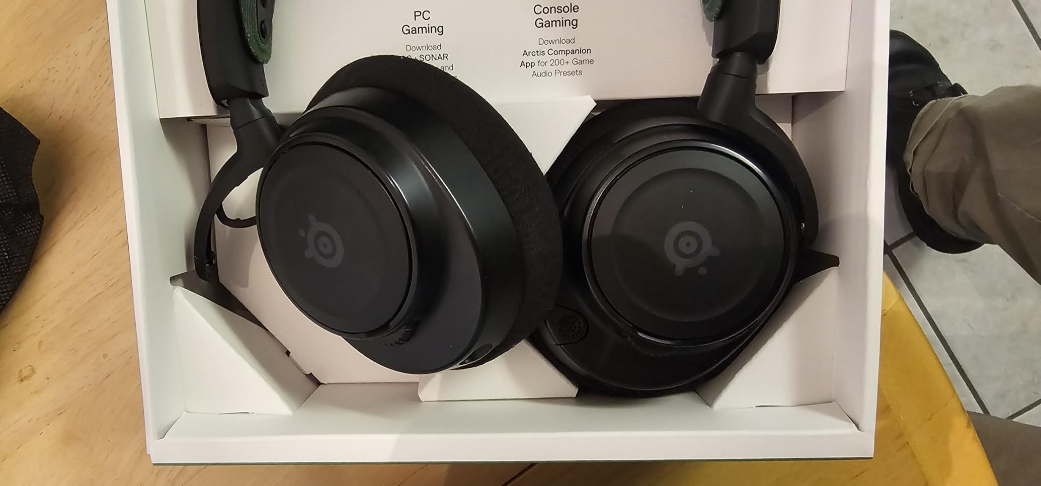 SteelSeries Arctis Nova 7X Wireless Gen 2 Gaming Headset - Real-Time App Control, 50+ HR Play, Neodymium Drivers, Mix 2.4GHz/Bluetooth, Xbox, PC, PS5/PS4, Switch 1/2, Mobile - Black customer photo 2