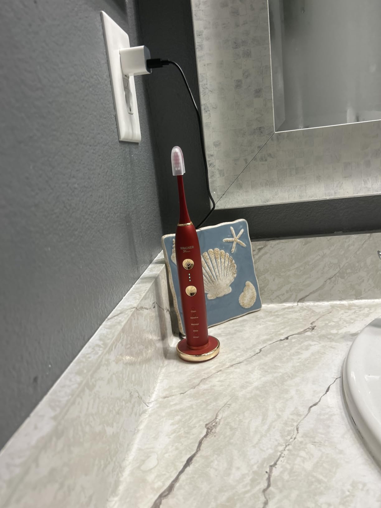 Wagner Stern WHITEN+ Electric Toothbrush, 48,000 VPM, Pressure Sensor, 5 Modes, 8 Brush Heads, Travel Case customer photo 2