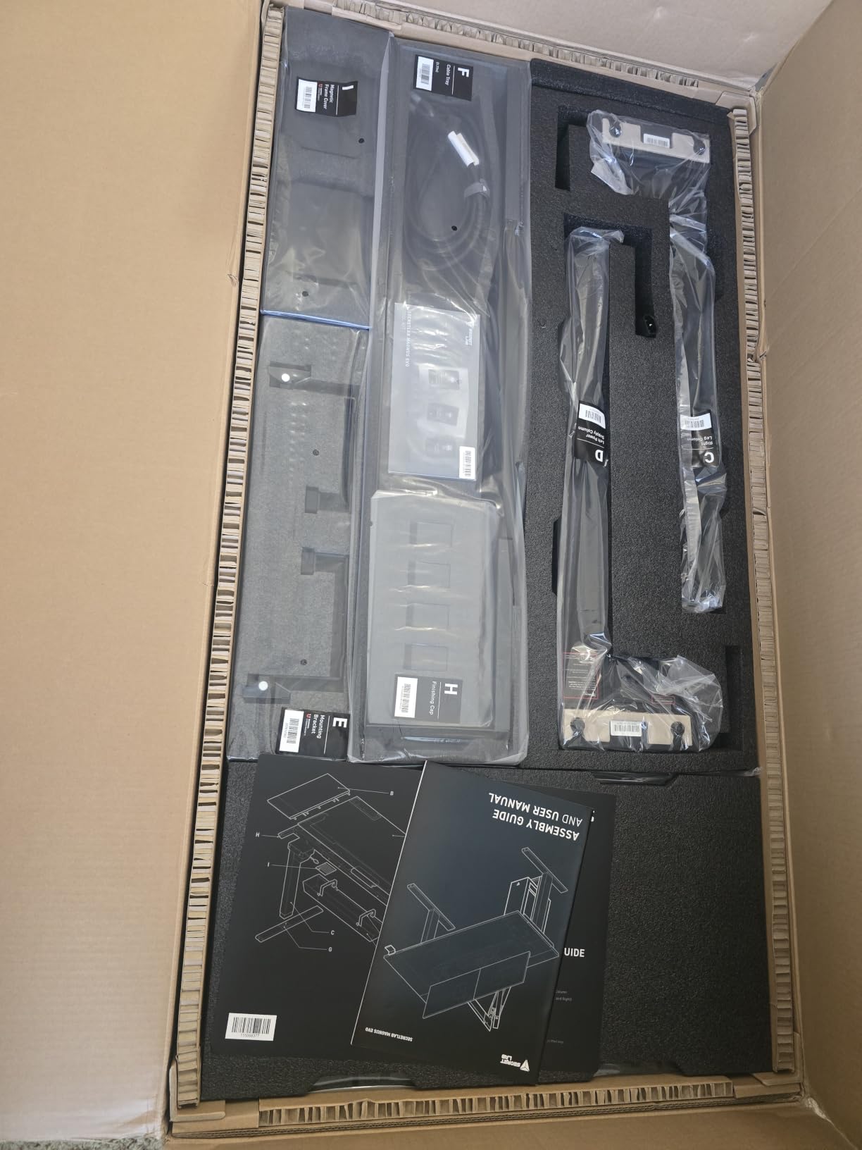 Secretlab Magnus Evo XL Electric Standing Desk, Extra Large, Ergonomic customer photo 2