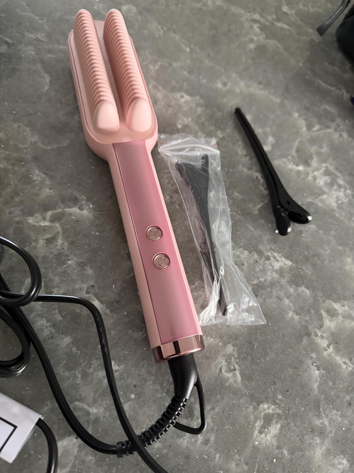 Ufree Hair Straightener Brush for Women, Double Row Ionic Hot Comb, Pink customer photo 1