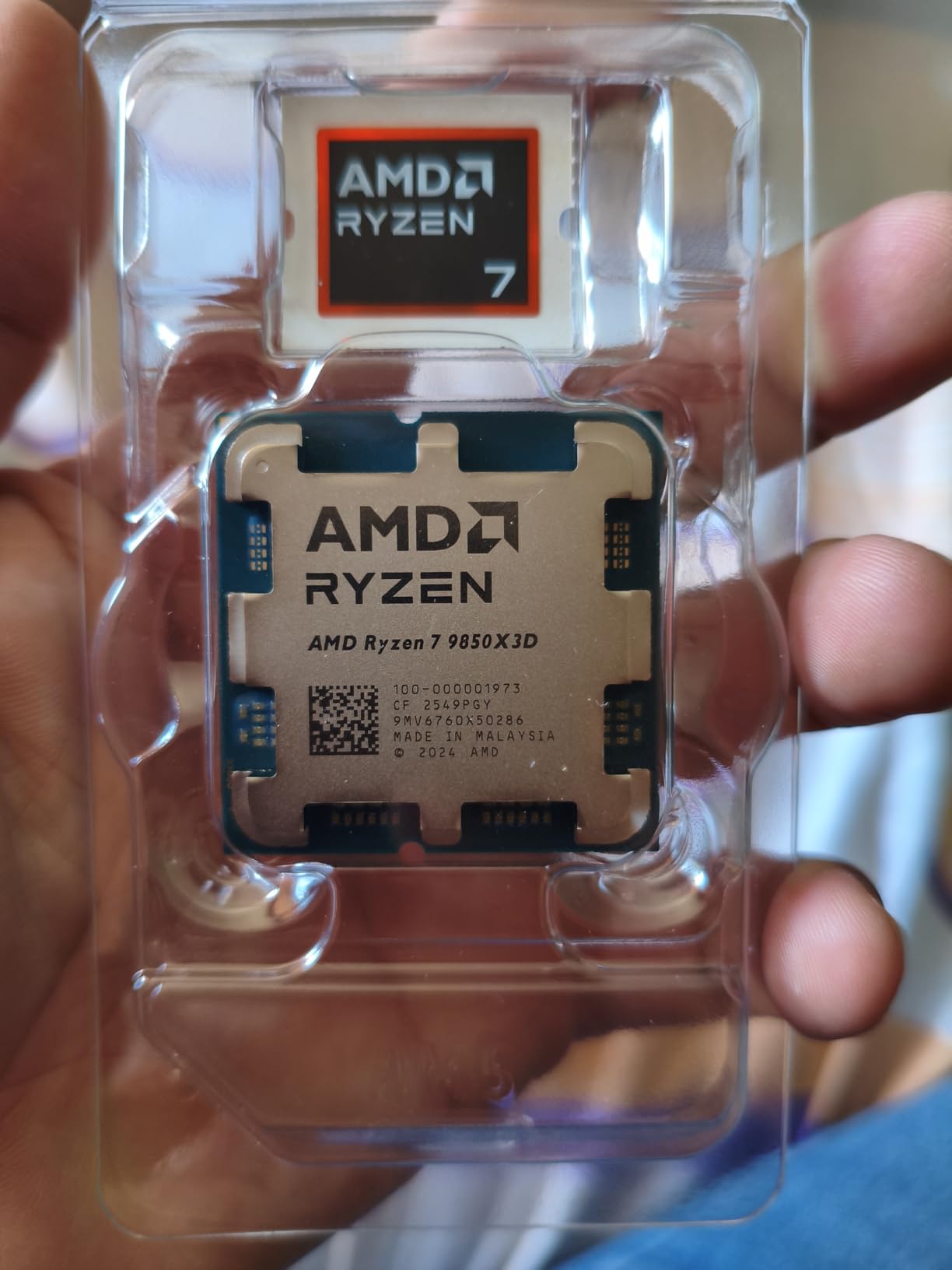 AMD Ryzen™ 7 9850X3D Desktop Processor customer photo 2