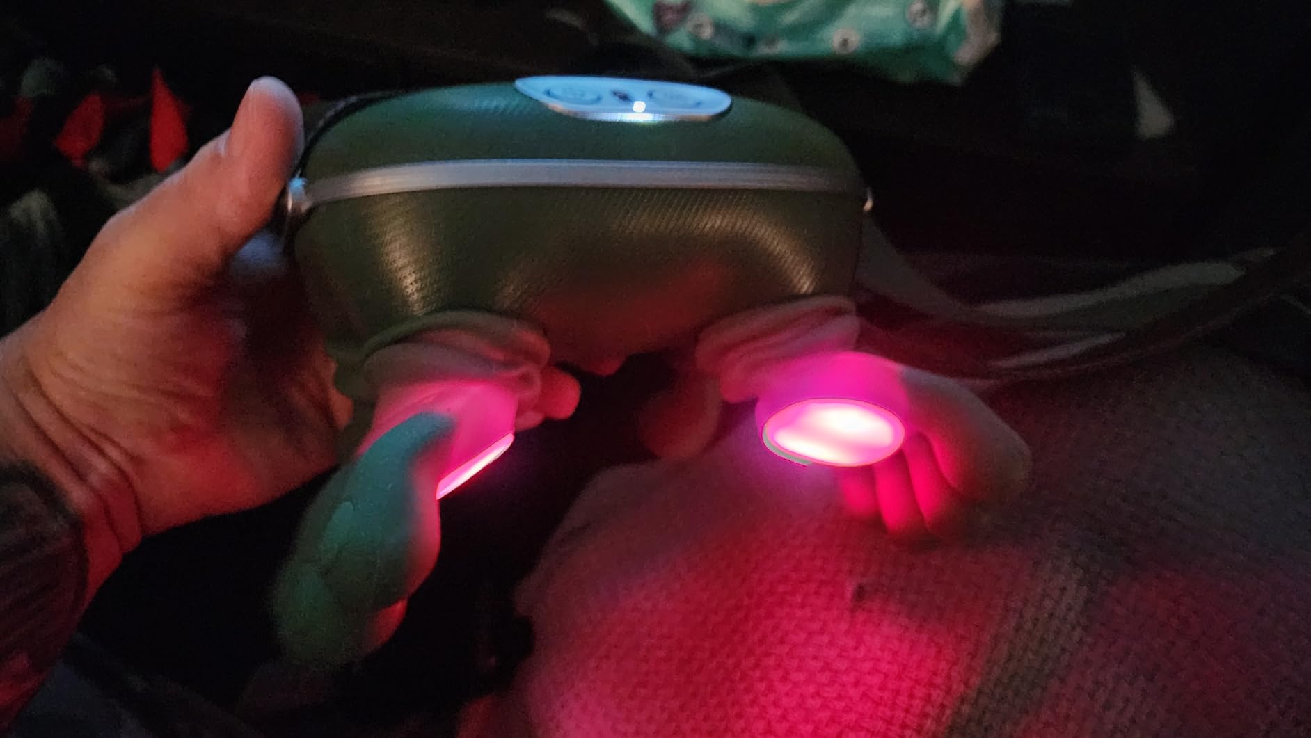 Shoulder & Neck Massager with Heat, 4D Kneading Neck Massager with Bionic Finger Design, Deep Tissue Massage to Relieve Muscle Tension, Home & Office Use (Green) customer photo 2