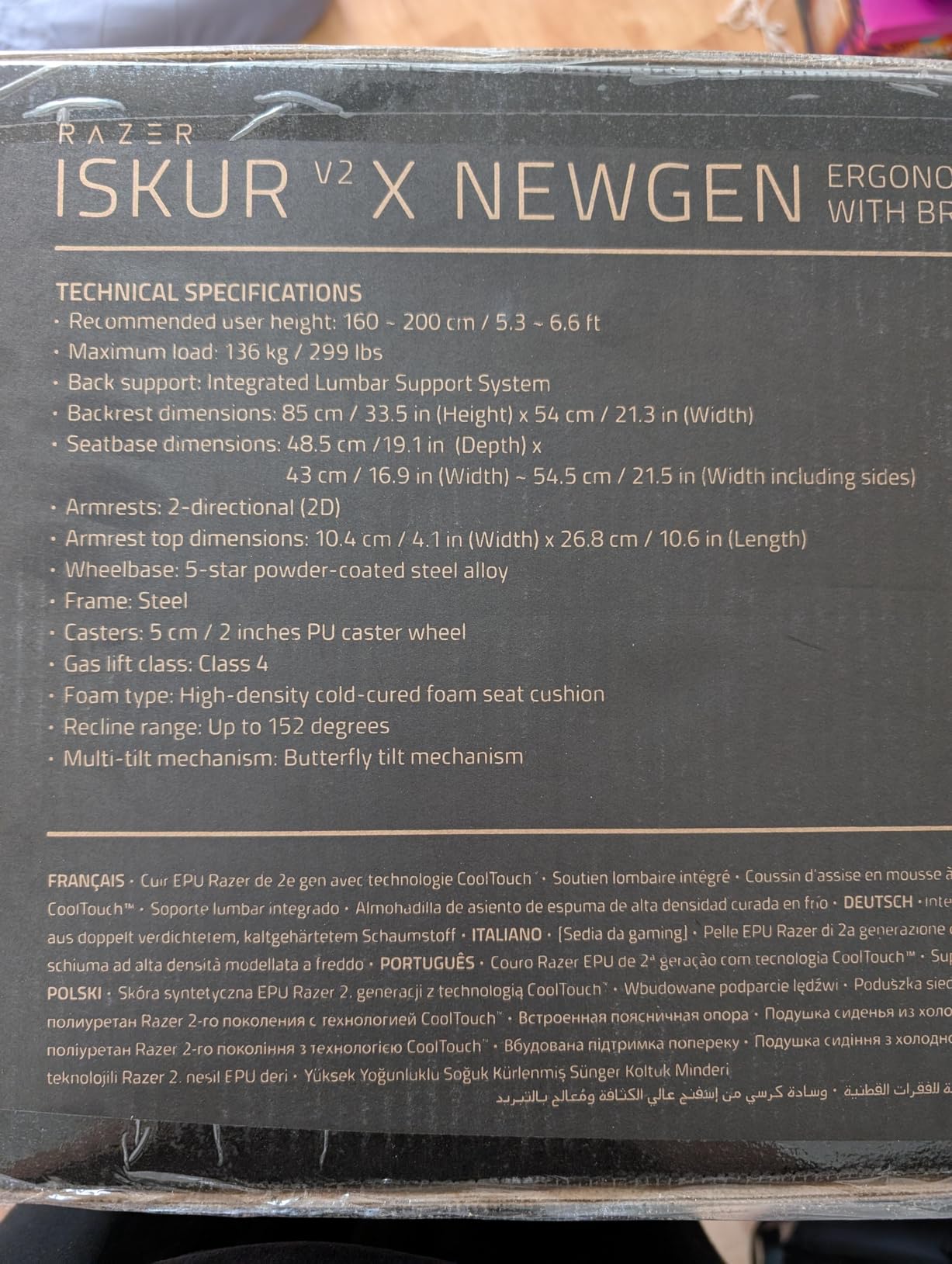 Razer Iskur V2 X NewGen Ergonomic Gaming Chair, Black/Green customer photo 1