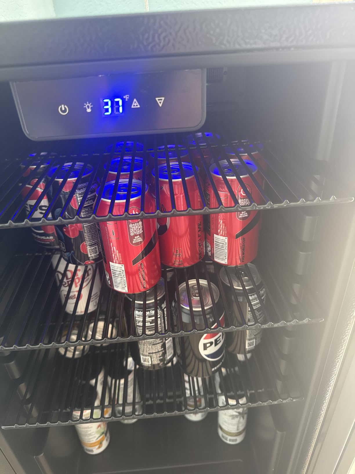 Feelfunn 4.5Cu.Ft Beverage Refrigerator 145Can Mini Fridge Glass Door Black customer photo 1