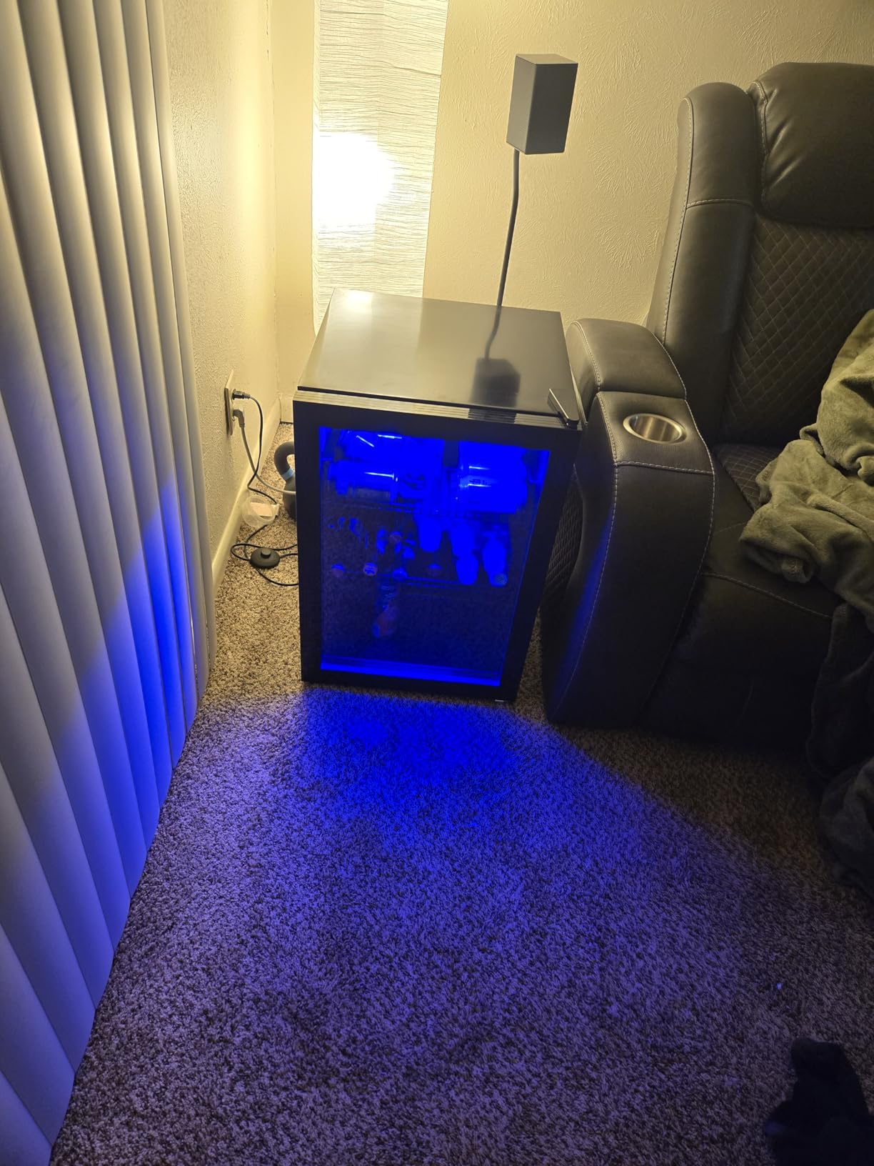 18L Beverage Refrigerator Cooler, 24-Can Mini Fridge with Glass Door customer photo 1