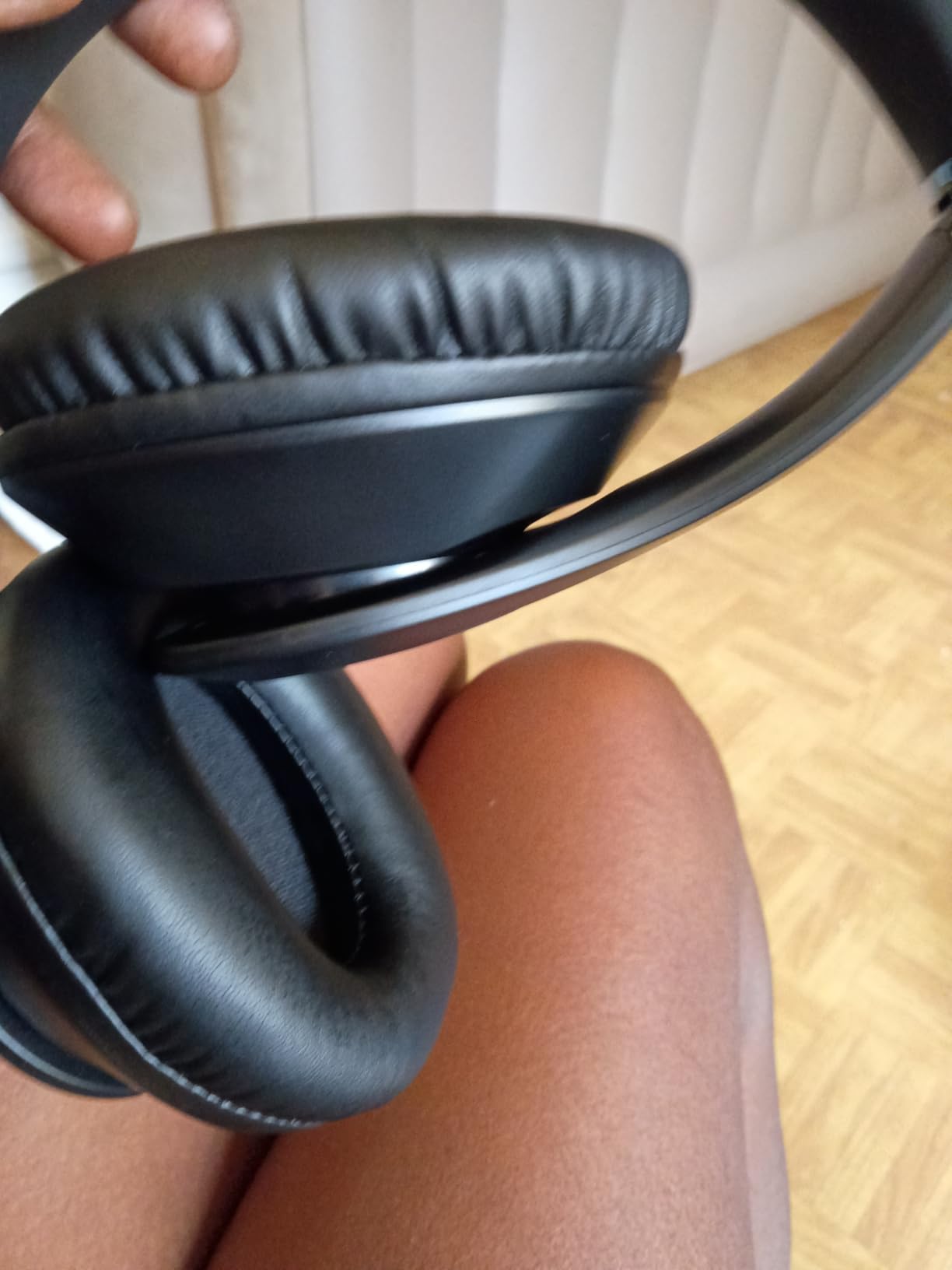 Uliptz Bluetooth Headphones Over Ear, Wireless HiFi Stereo Foldable Headset customer photo 2