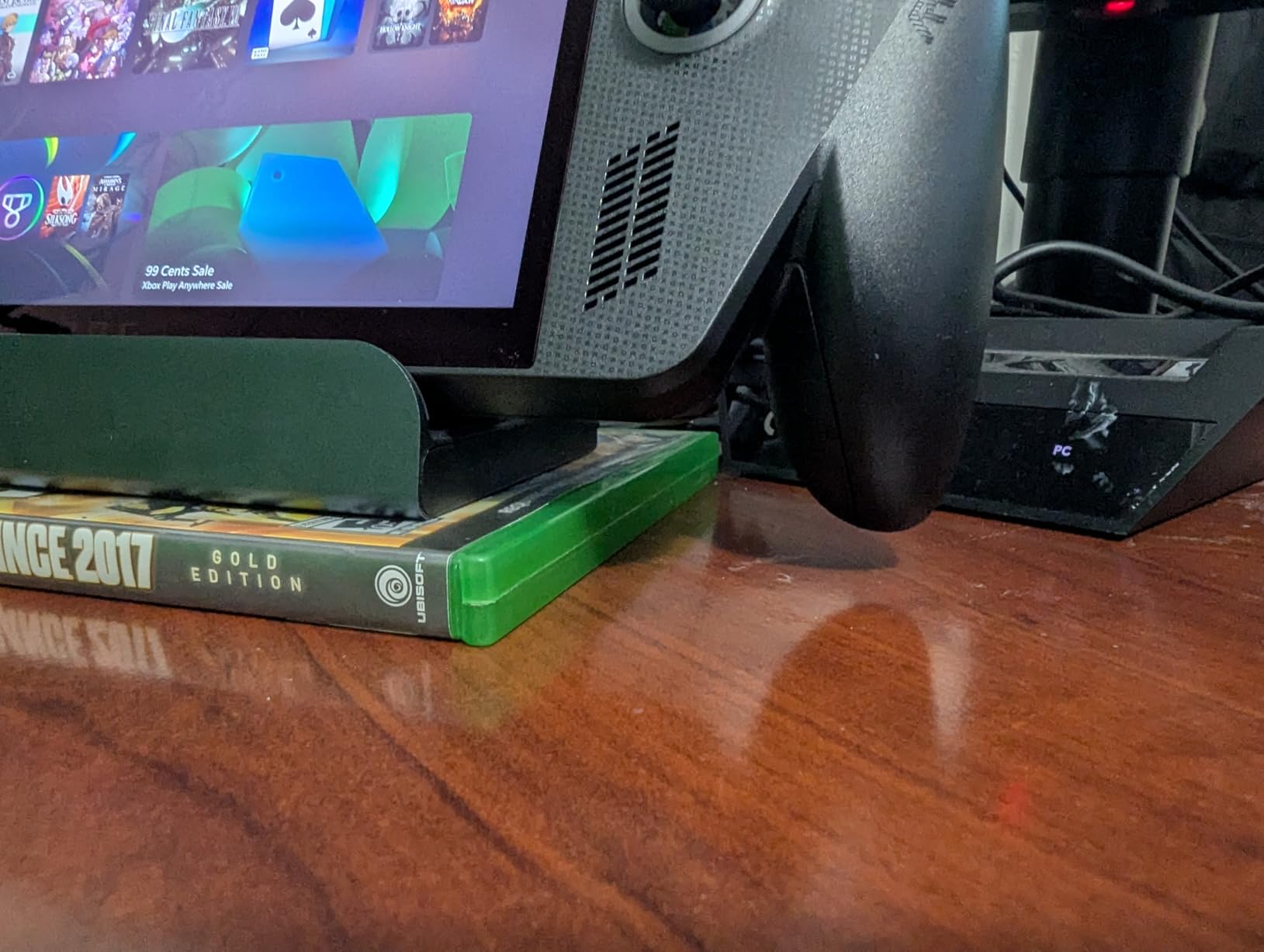 iVANKY 4K@144Hz Steam Deck Dock, 8-in-1 Docking Station with 100W Adapter customer photo 2
