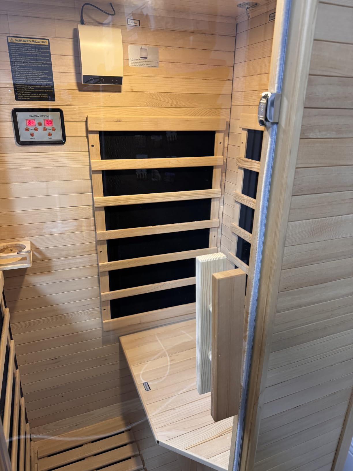 4-6 Person Outdoor Barrel Sauna with 6KW Electric Heater customer photo 1
