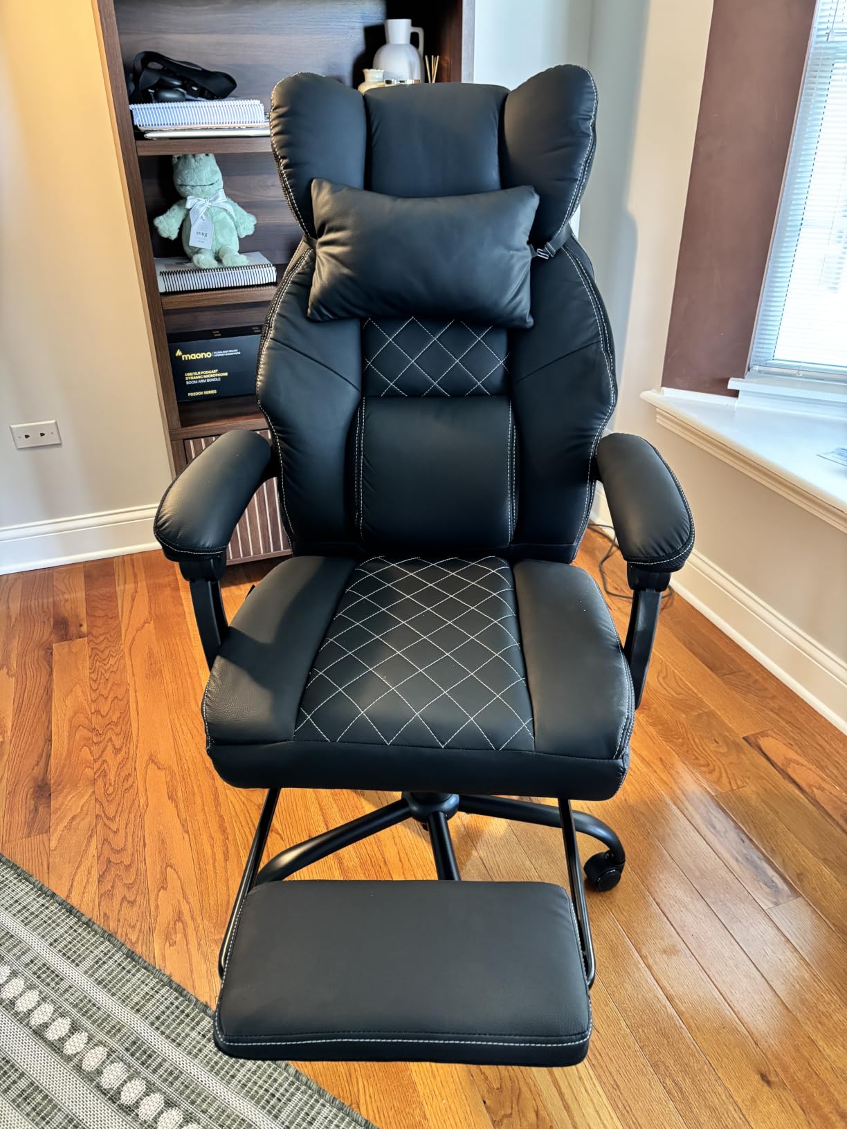 GTPLAYER Big&Tall Ergonomic Gaming Chair, Wide Spring Seat, Linkage Armrest,Earth BLK customer photo 2