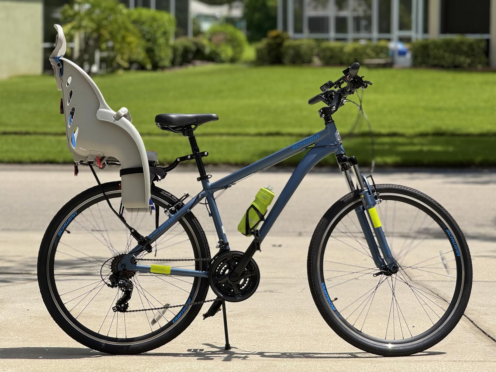 Schwinn Deluxe Child Bike Carrier, Seats one Kid Ages 1+, Frame Mount, Adjustable Safety Harness, Quick Release Design, Comfortable Padding, Rear-Mounted Child Bike Seat for Toddler customer photo 1