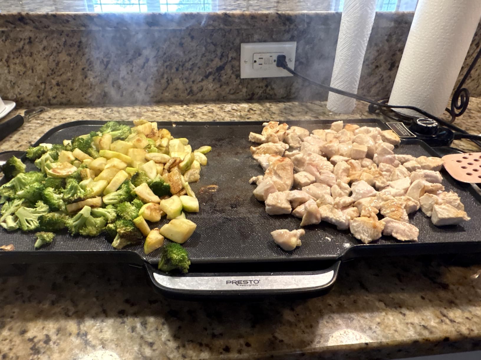 Presto 07061 22-Inch Electric Ceramic Griddle customer photo 2