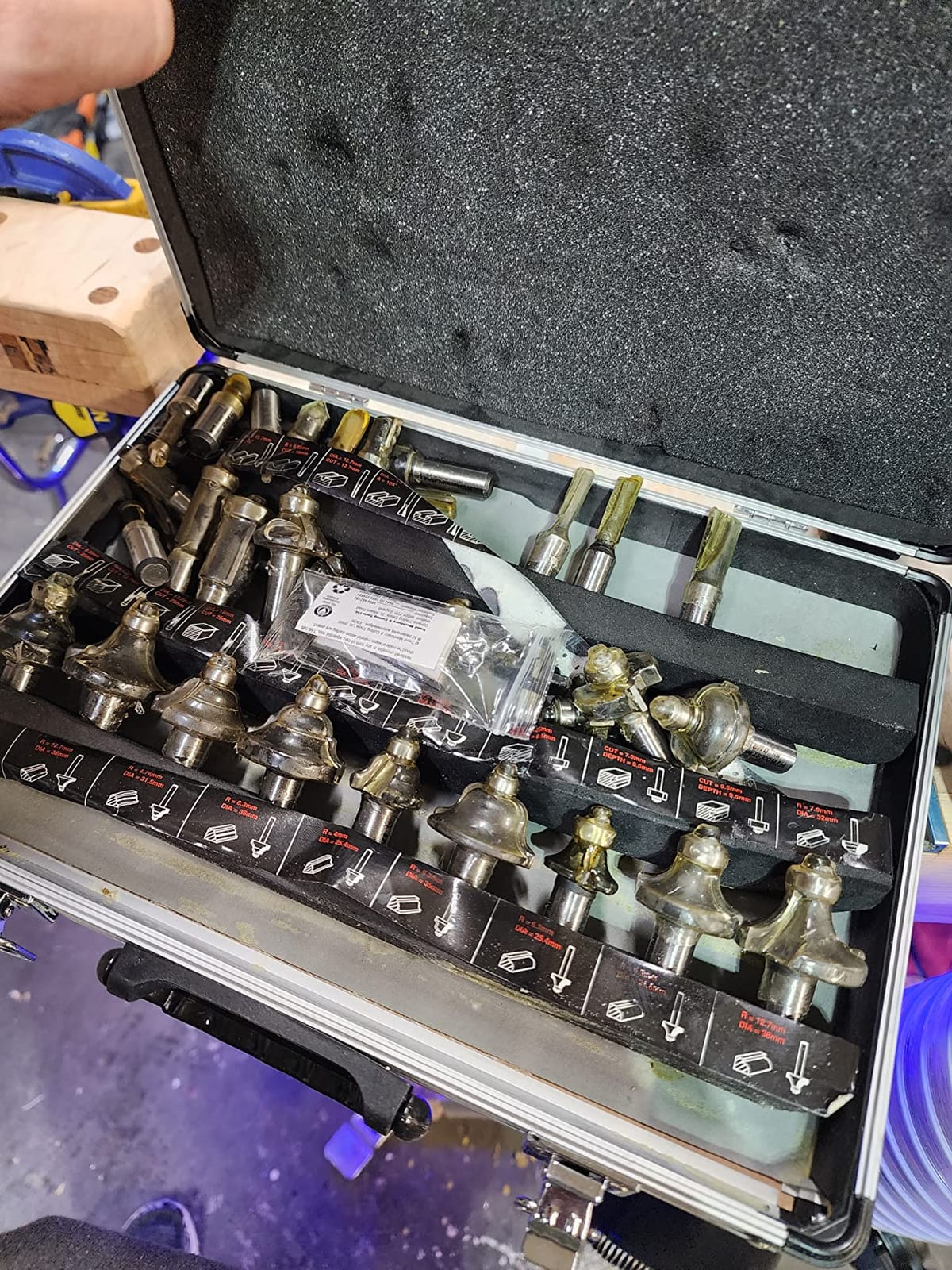Trend 24 Piece Router Bit Starter Set, 1/4 Inch Shank, Tungsten Carbide Tipped, Storage Case Included, SET/SS24X1/4TC customer photo 1