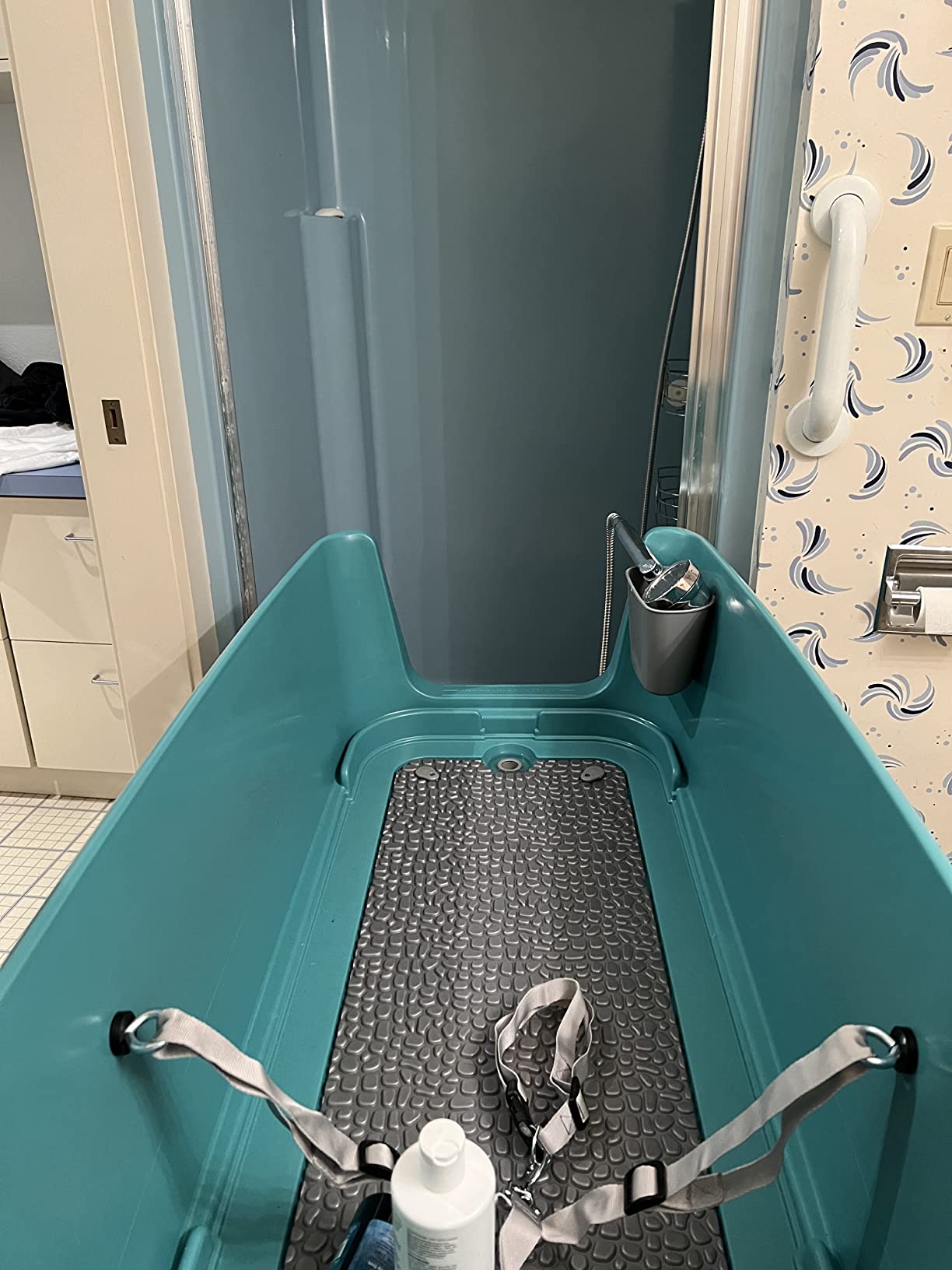 Booster Bath Elevated Pet Bathing X-Large, Blue. Made in The USA customer photo 2
