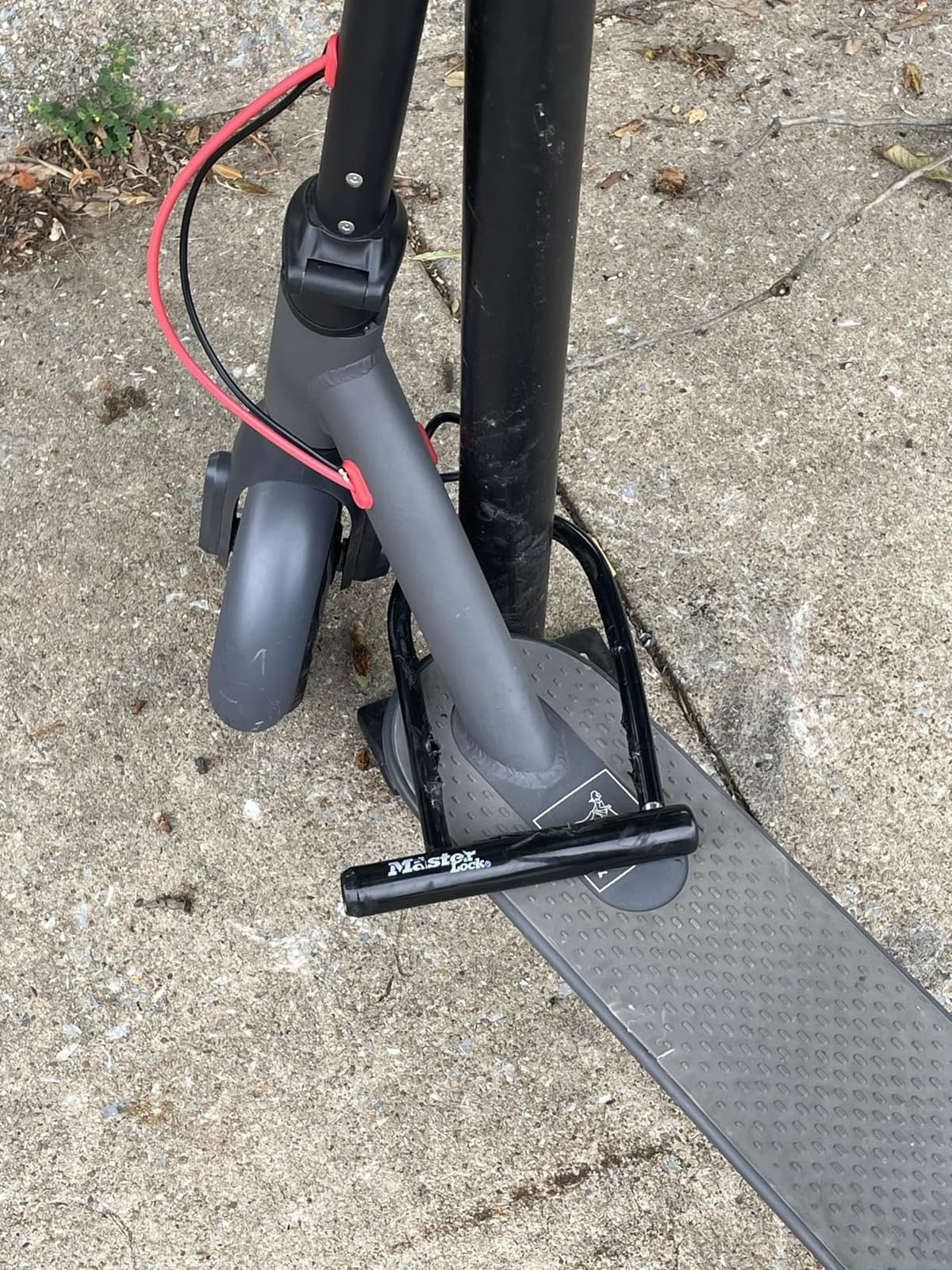 Master Lock U-Lock Keyed Bike Lock, 7-1/4-inch Anti-Theft Device, 8320D customer photo 2