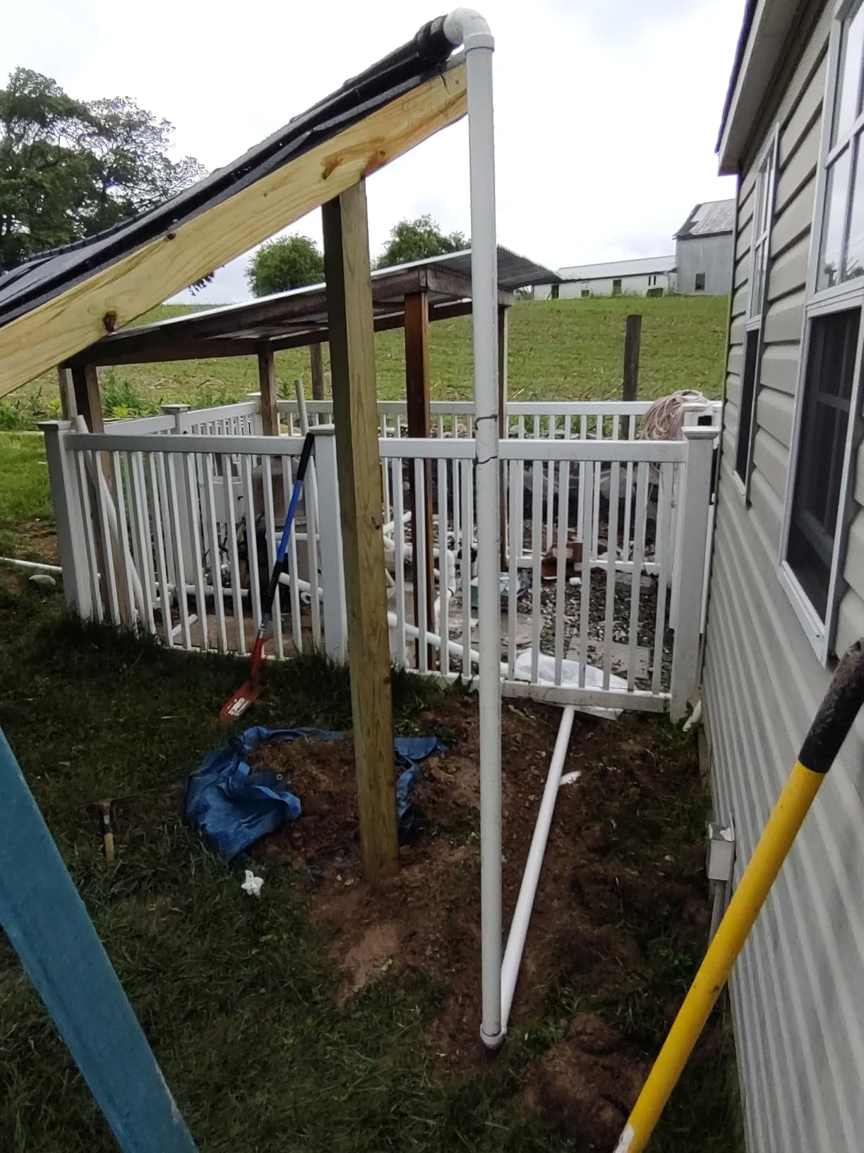 Industrial Grade Solar Pool Heater DIY Kit - Superior High-Wind Strapless Mounting System & Maximum Freeze Resistance (7-4'x12.5' / 350 Square Feet) customer photo 1