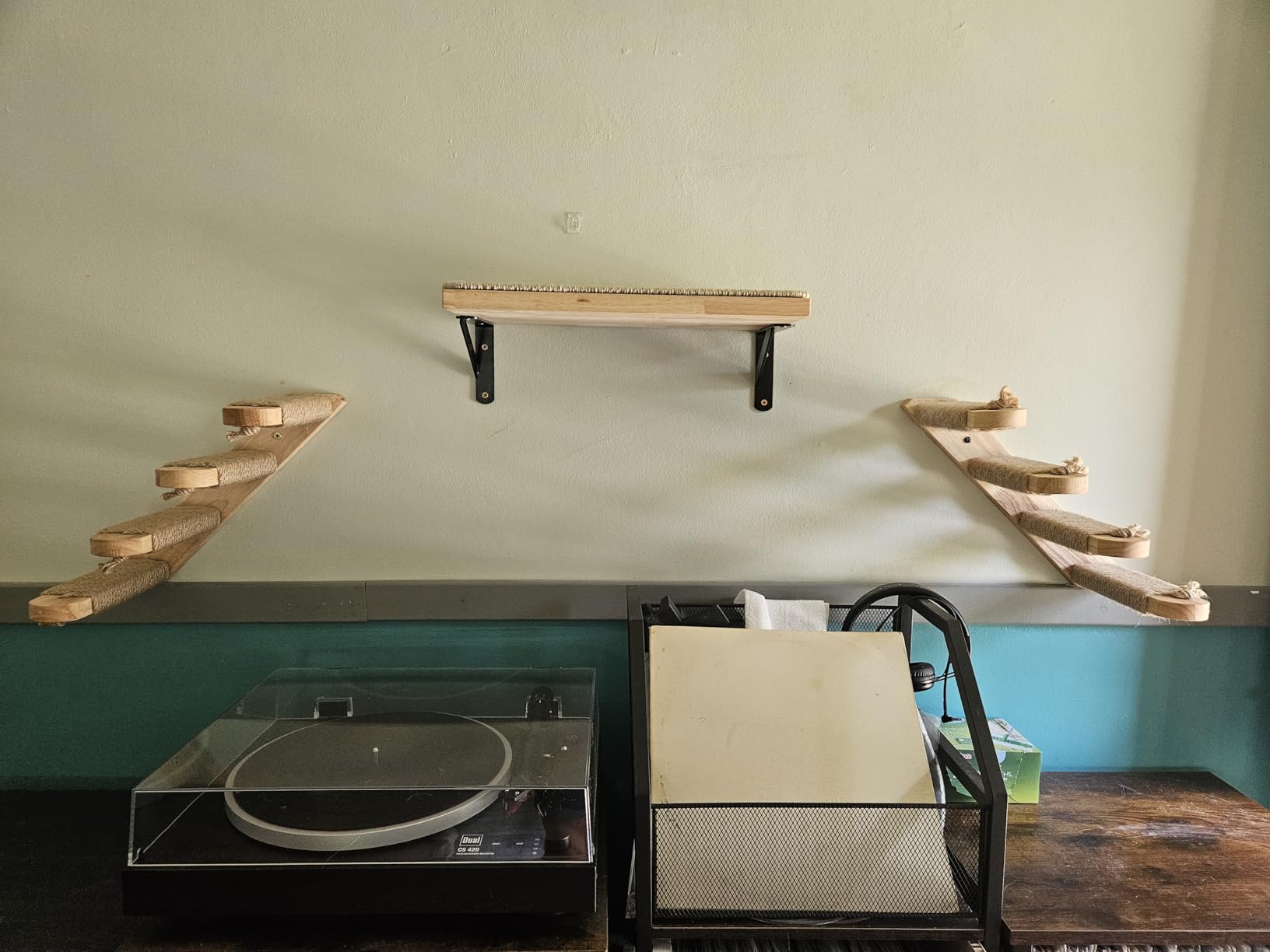 FUKUMARU Cat Climbing Shelf Wall Mounted, Small customer photo 1