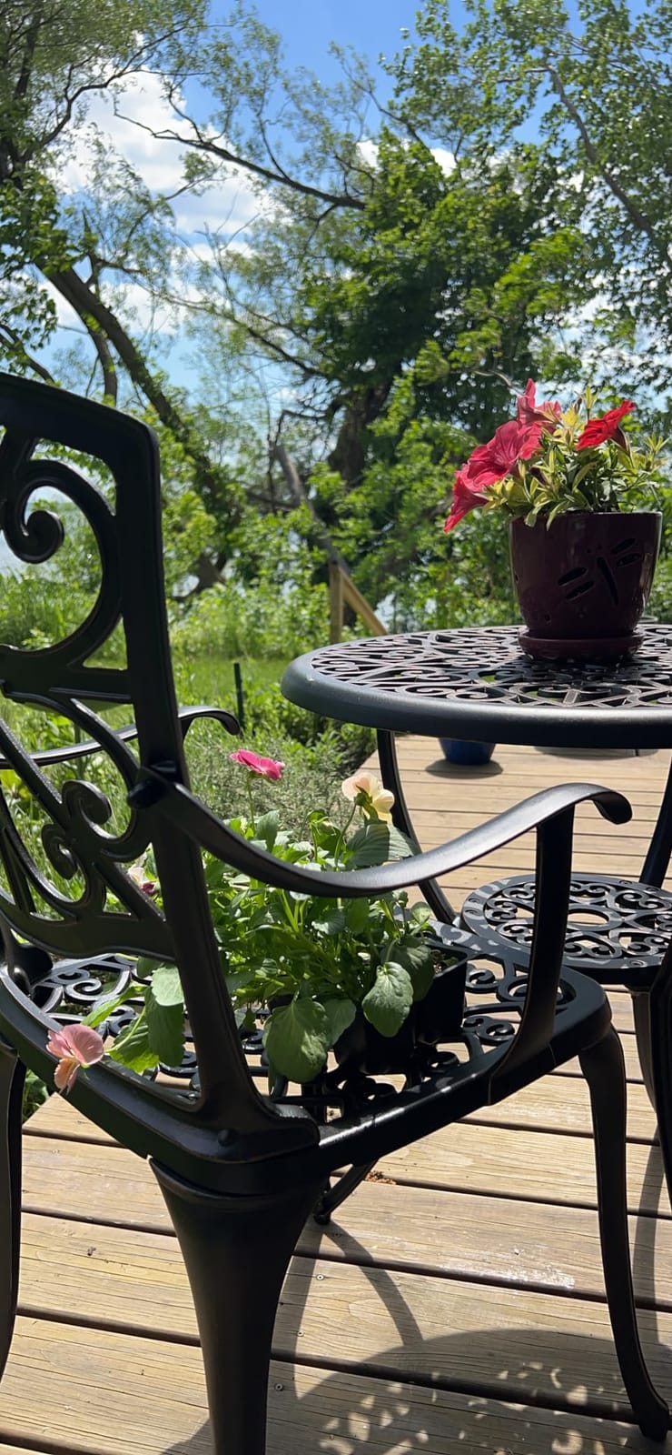 NUU GARDEN 3 Piece Outdoor Bistro Set Cast Aluminum Patio Set Bistro Table Set Rustproof Patio Table and Chairs with Umbrella Hole for Backyard, Balcony, Front Porch, Black customer photo 1