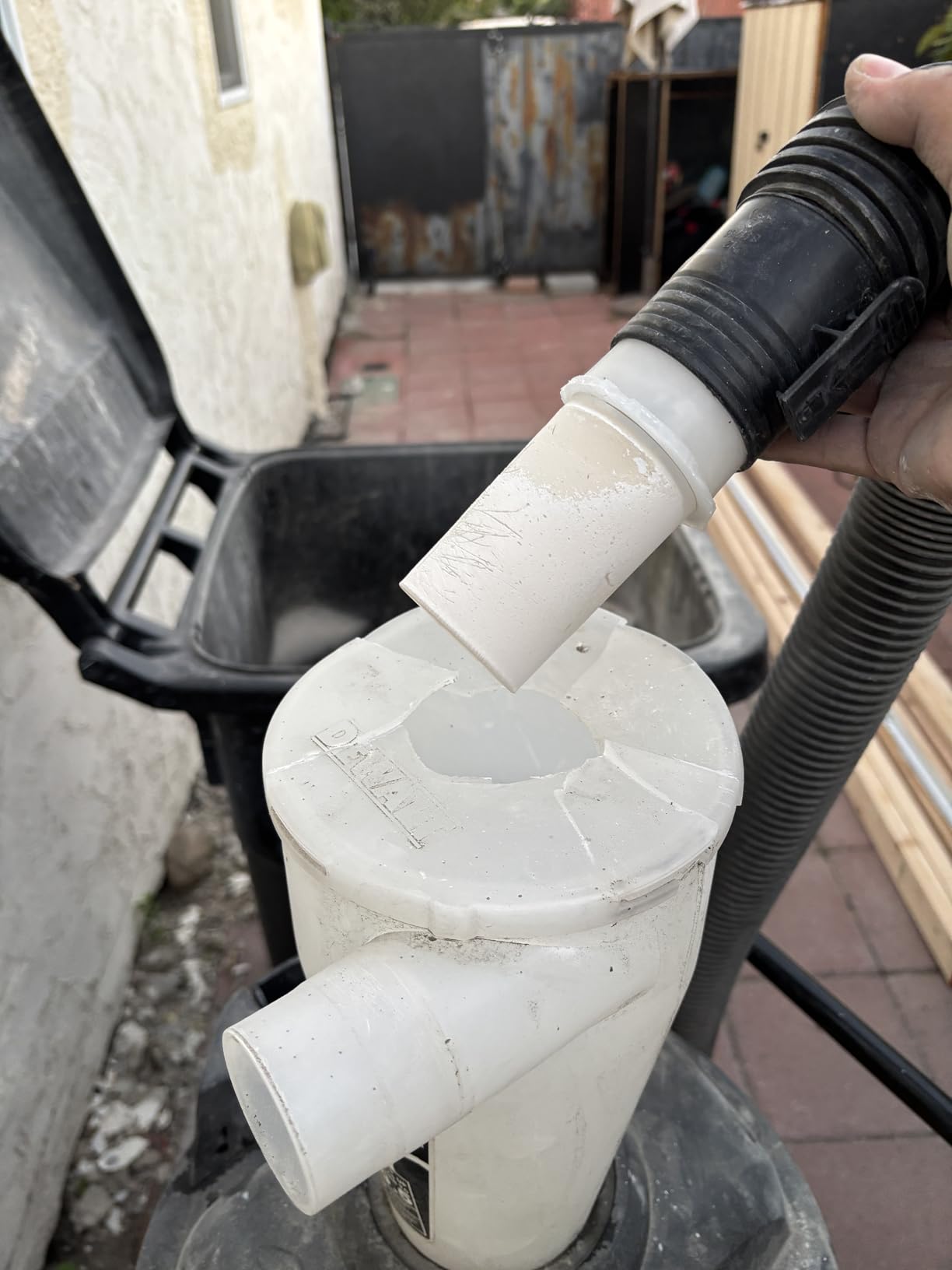 DEWALT 6 Gallon Dust Separator for Wet/Dry Shop Vacuums,DXVCS002 customer photo 2