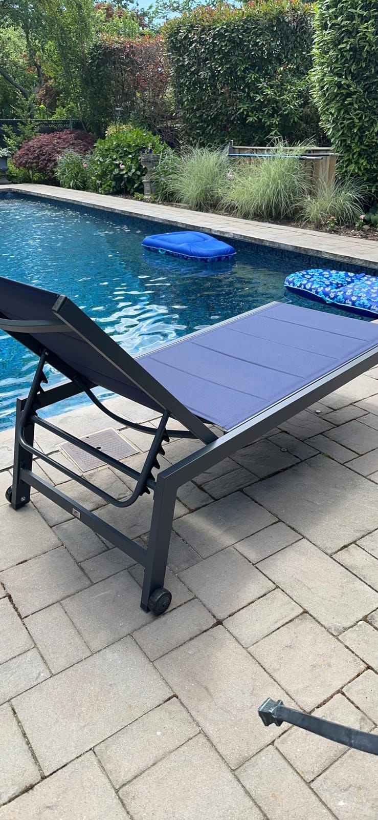 PURPLE LEAF Chaise Lounge Outdoor Set of 2 with Wheels, Aluminum, Beige customer photo 2