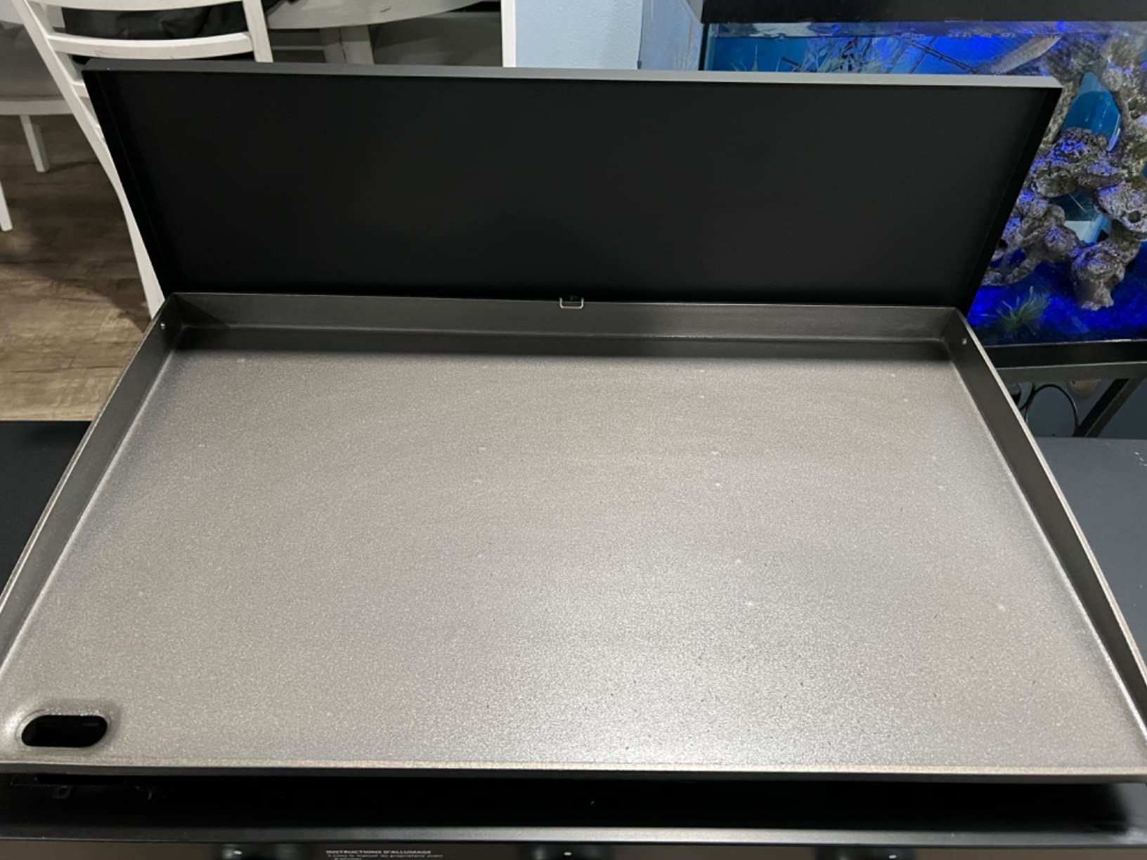 Griller's Choice Gas Griddle with Hinged Hood, Wind Guards, Front Grease Management, 4 Shelves, Propane Griddle for Flattop Grills Outdoor Cooking customer photo 1