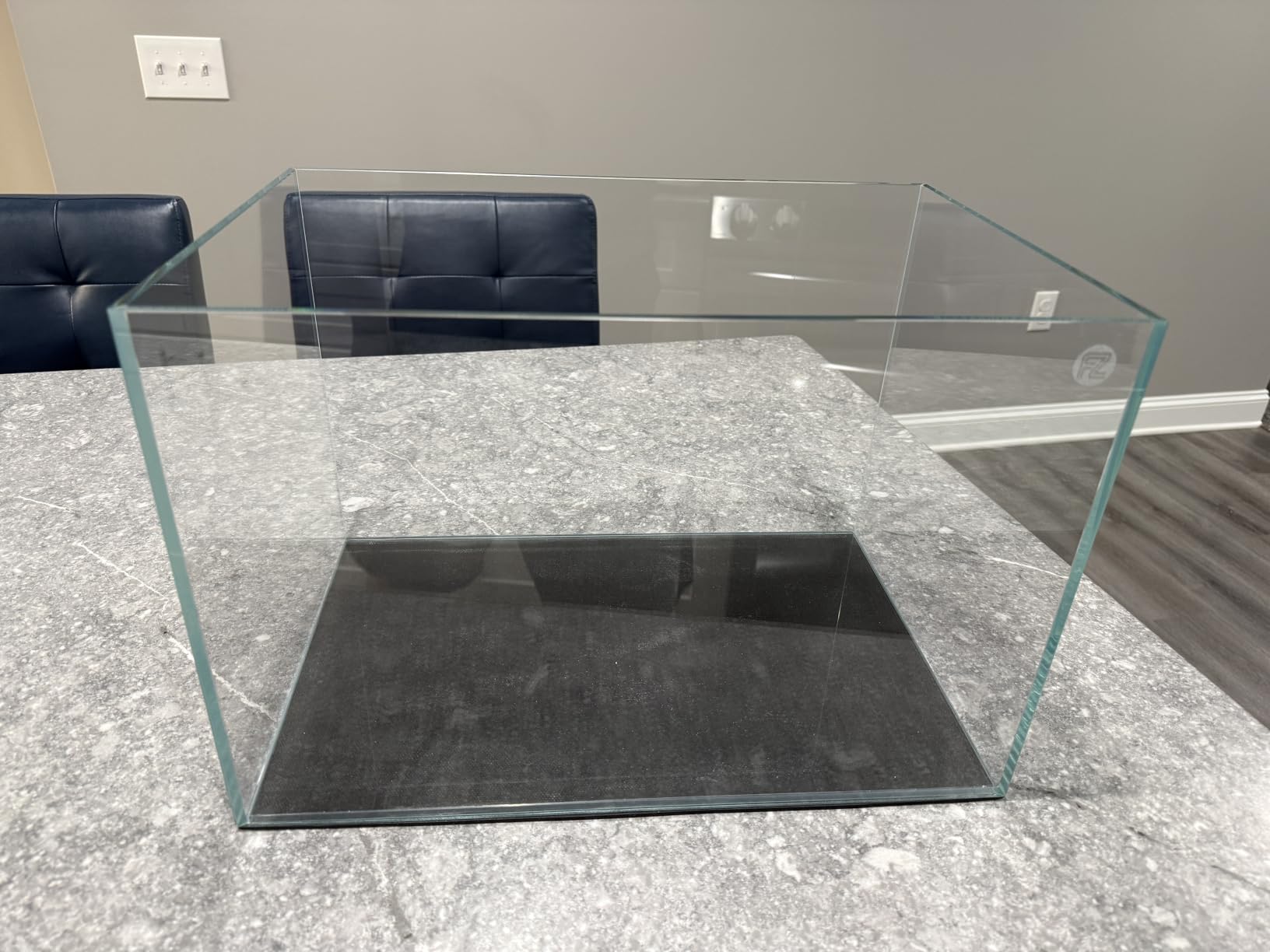 FZONE 9 Gal Shallow Aquarium, Low Iron Glass, Rimless Design (L60-W36) customer photo 1