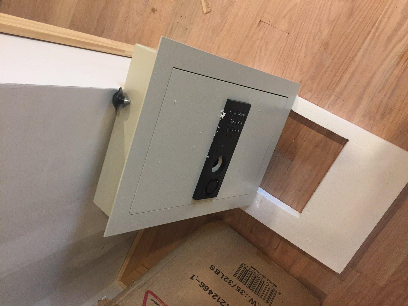 Giantex Electronic Wall Hidden Safe Security Box, Built-In Wall Electronic Flat Security Safety Cabinet (Black) customer photo 1