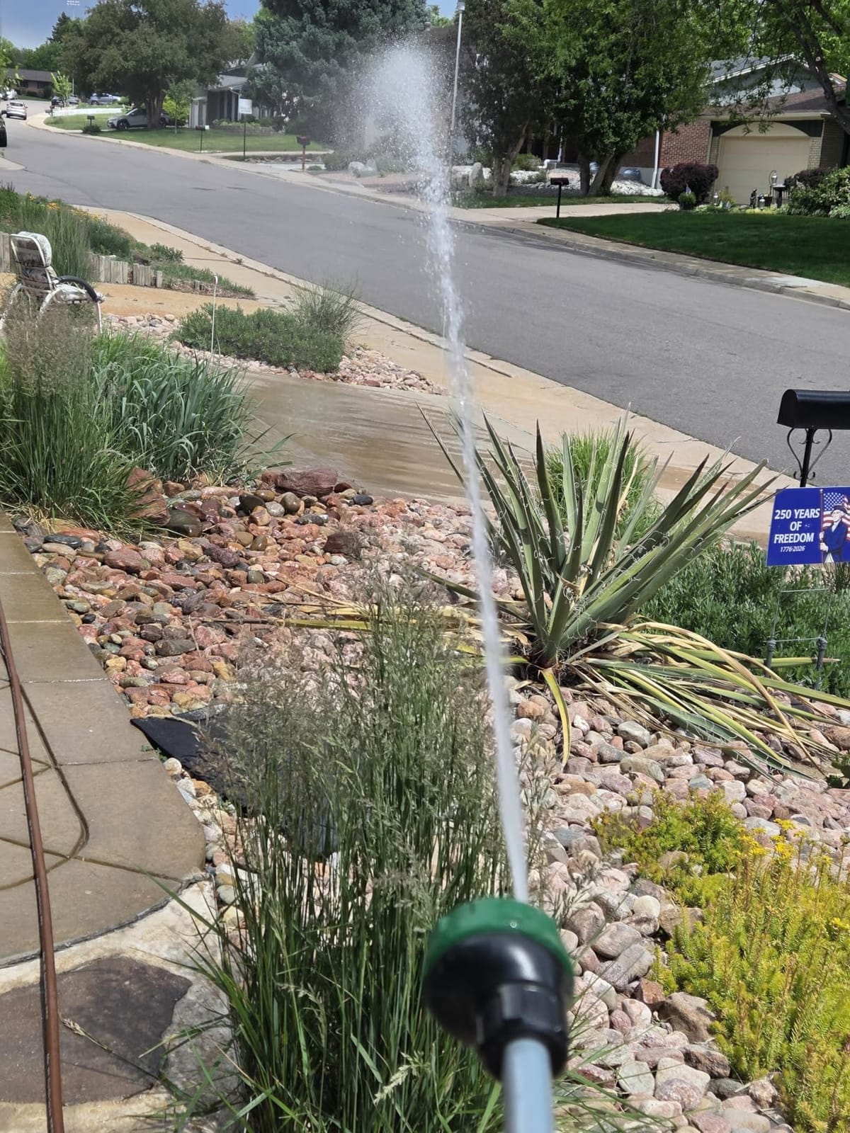 Guitrees 50FT 5/8 Heavy Duty Rubber Garden Hose - 300psi Working, 1000psi Burst - Hot/Cold Water - Five-Layered Braiding for Durability - Versatile for Gardening, Agriculture, Construction(Black) customer photo 2